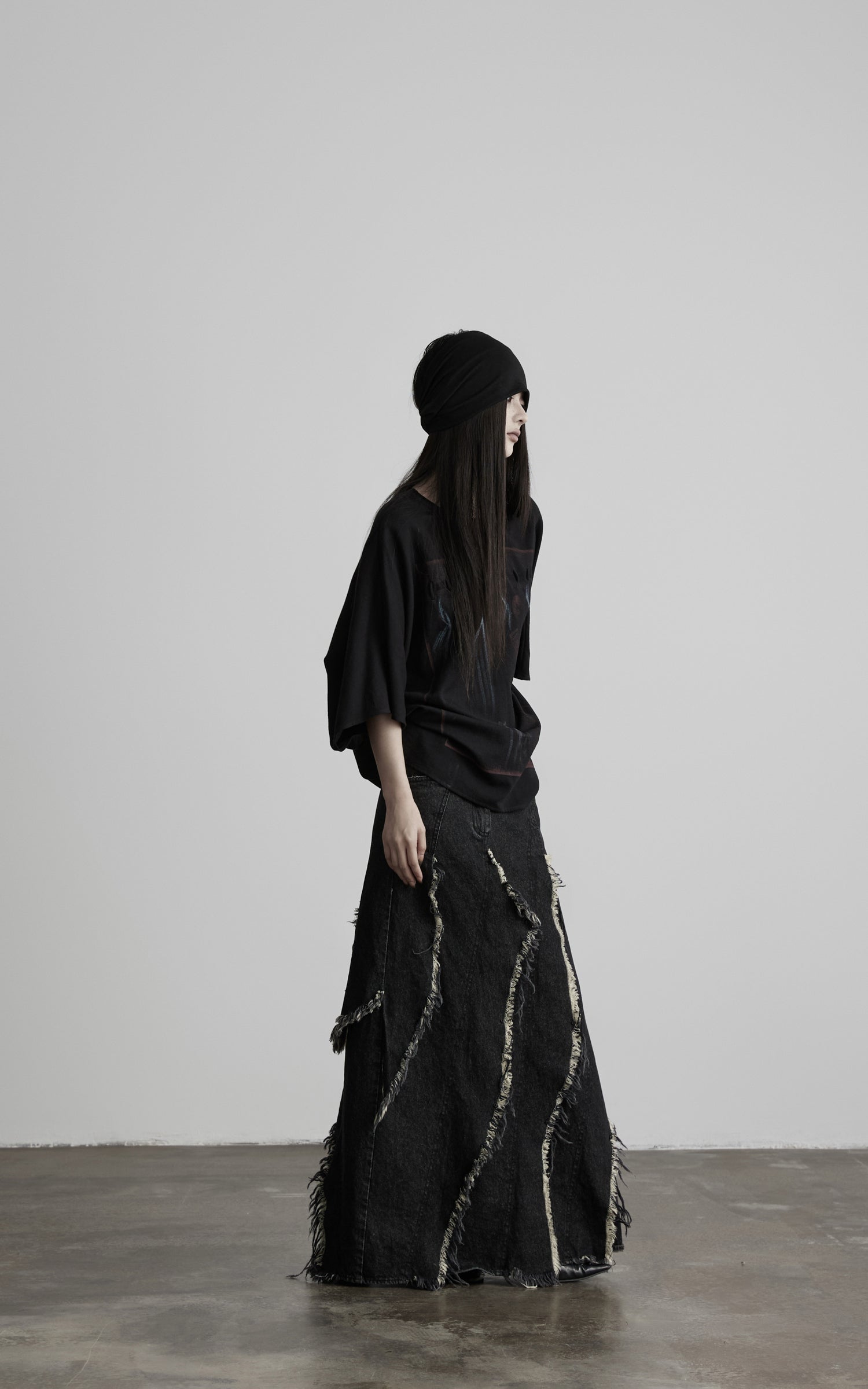 DOINDULGE Low-Rise Frayed Denim Maxi Skirt