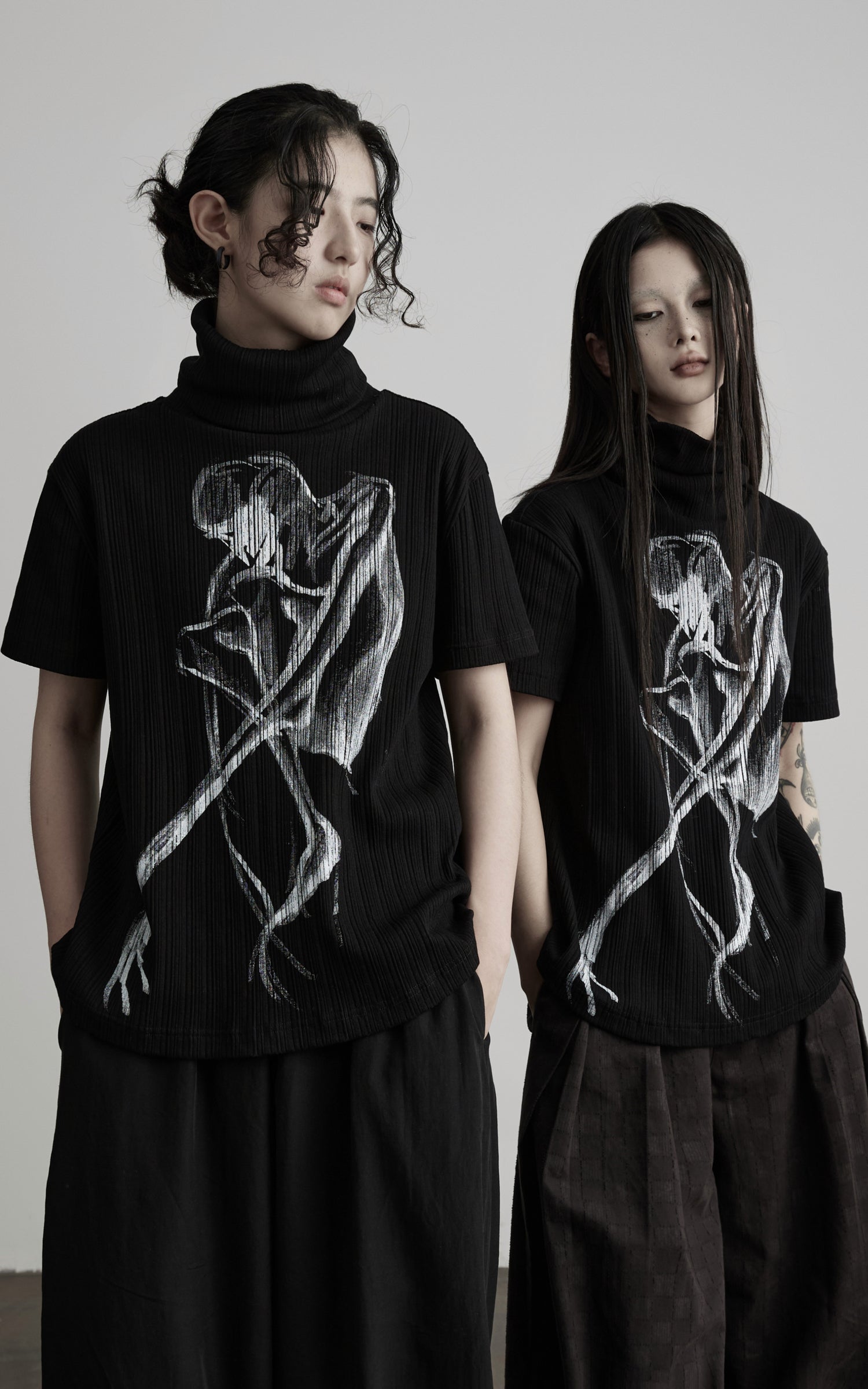 DOINDULGE High Stretch Ribbed Graphic T-Shirt
