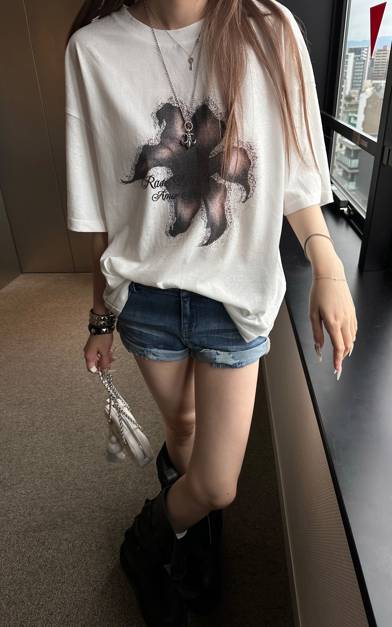 Rase le sol Faded Flower Graphic Oversized Cotton T-shirt