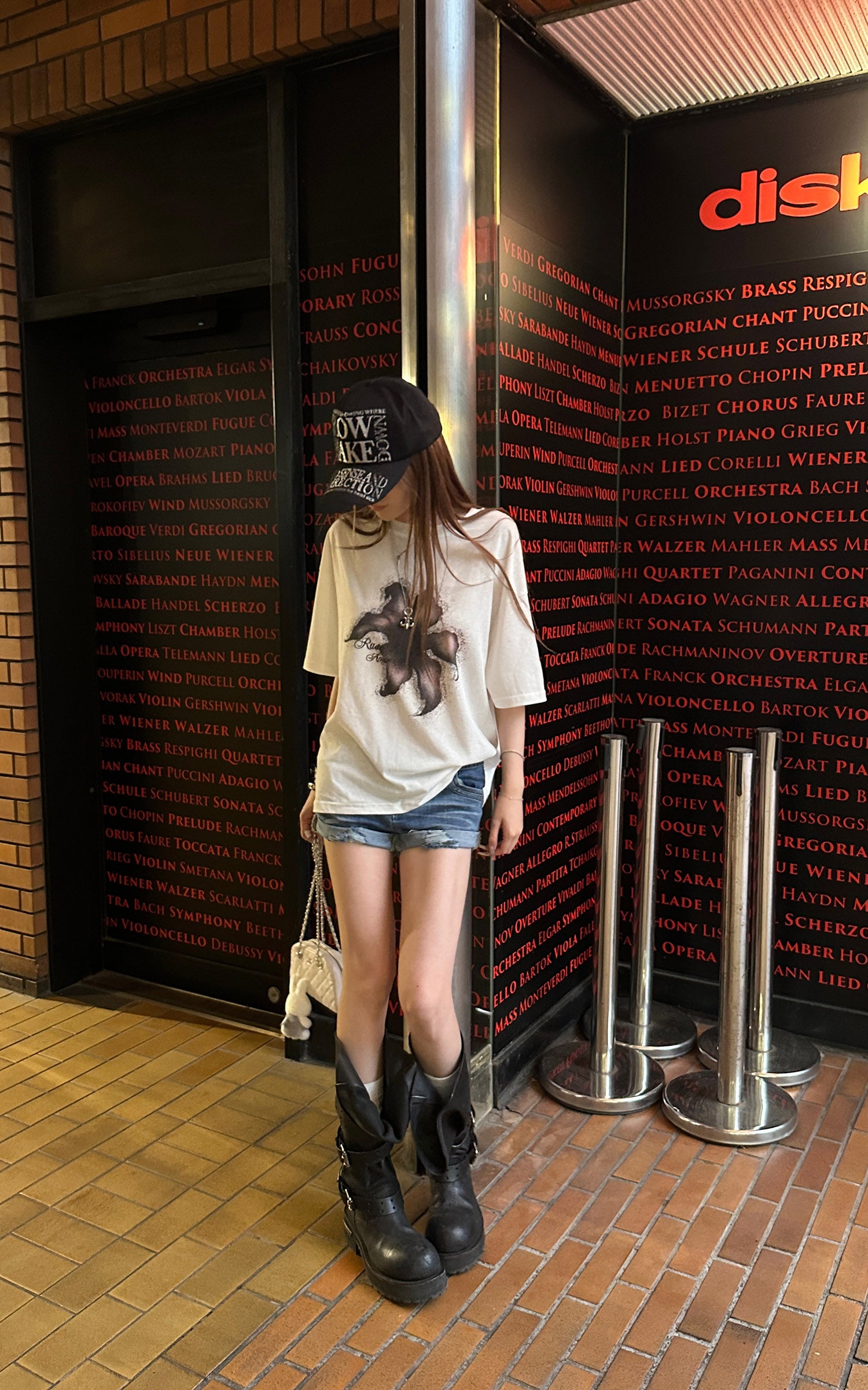 Rase le sol Faded Flower Graphic Oversized Cotton T-shirt