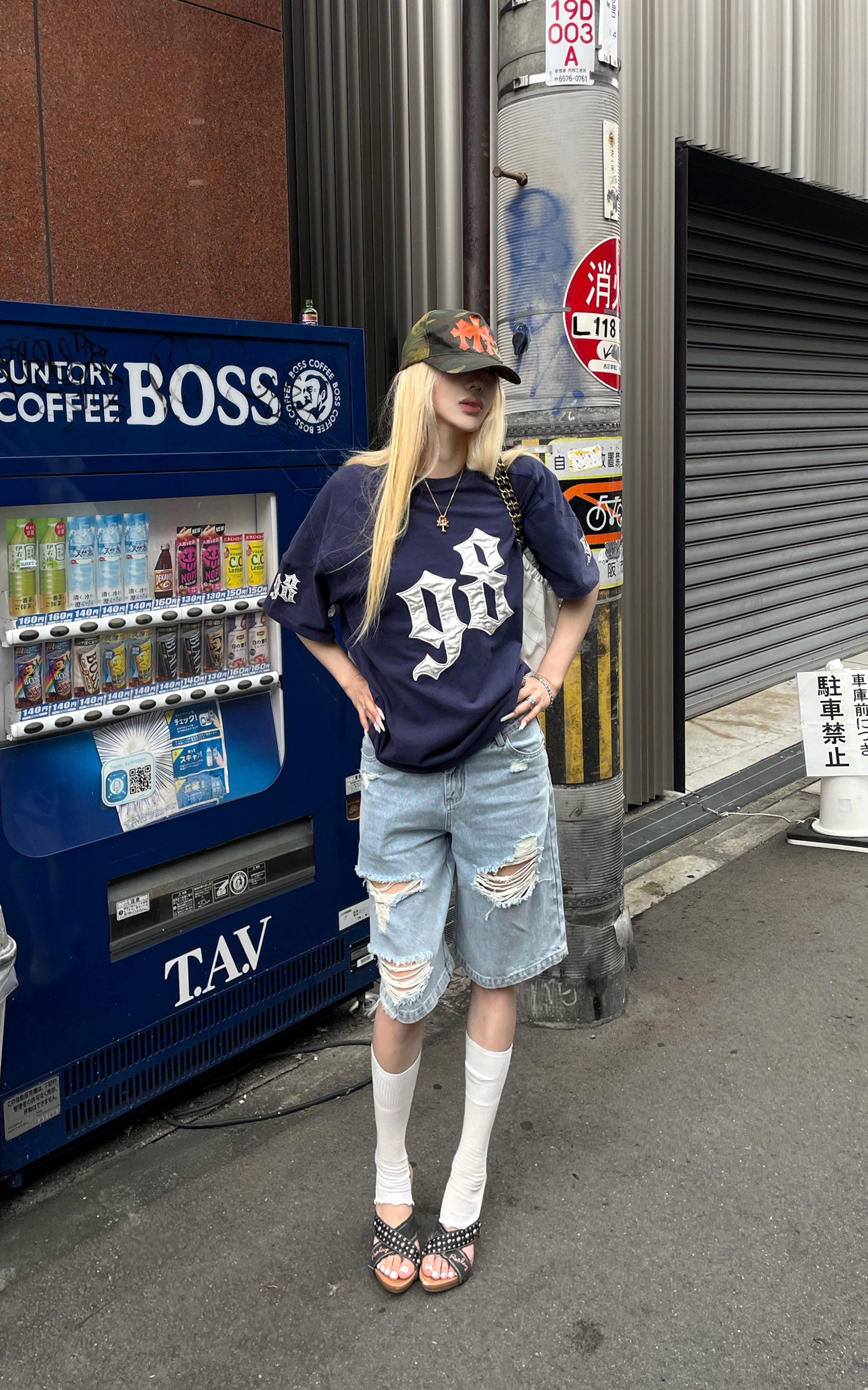 Rase le sol Gothic Number Appliqué Washed Oversized T-Shirt