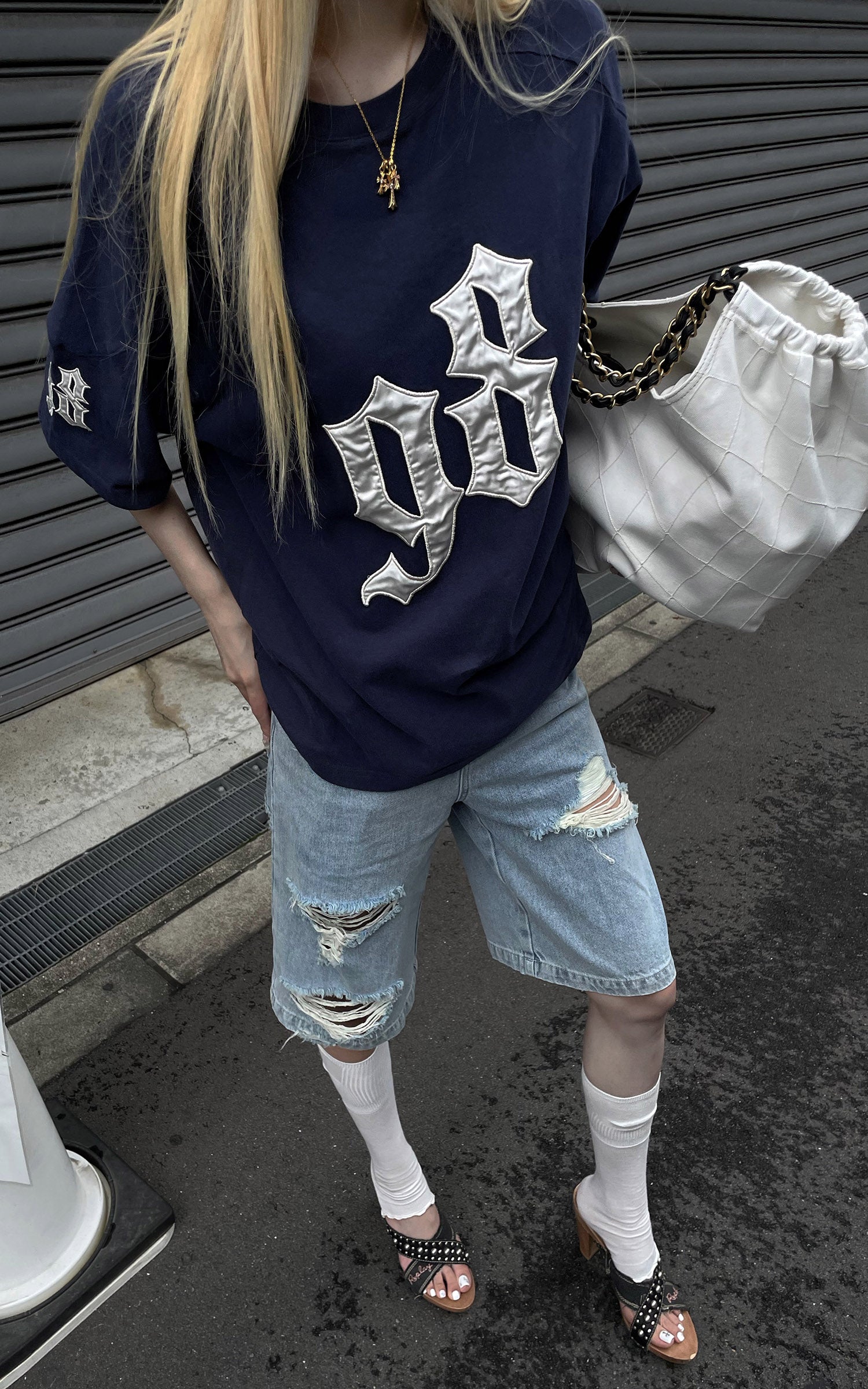 Rase le sol Gothic Number Appliqué Washed Oversized T-Shirt