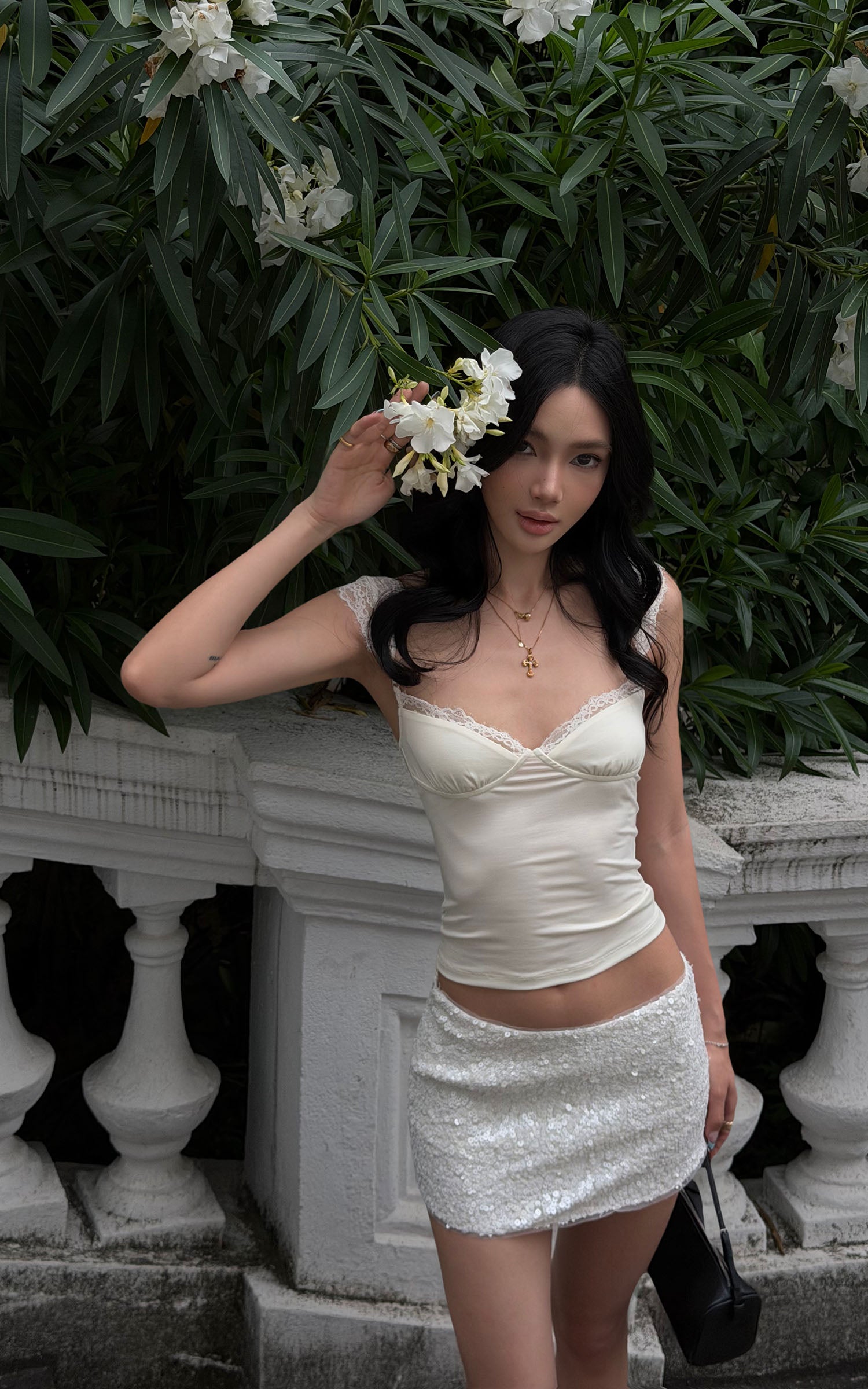 ROVENTE Lace Trim Sculpting Camisole Top