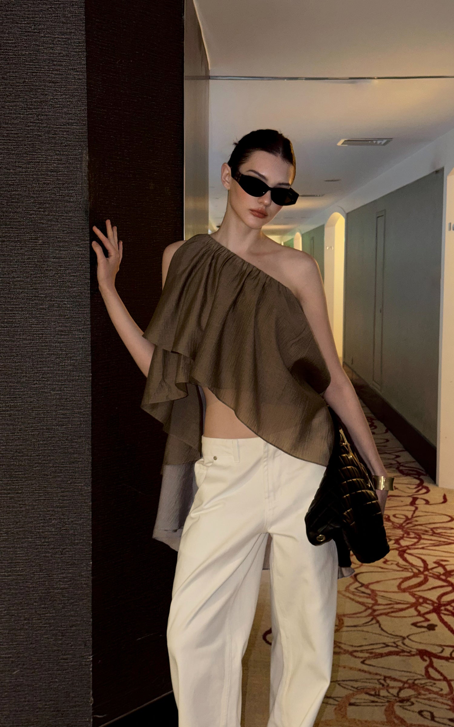 0122stepll Asymmetric Draped One-Shoulder Top