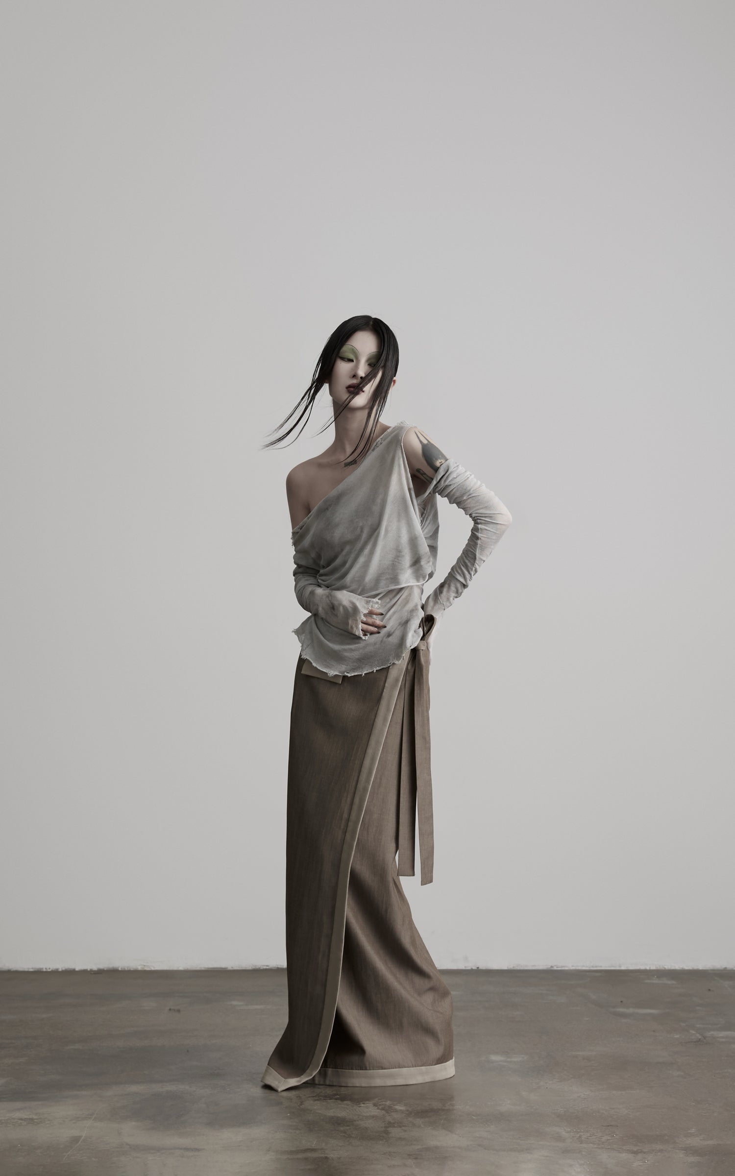 DOINDULGE Two-Piece Off-Shoulder Ruched Long Sleeve Top