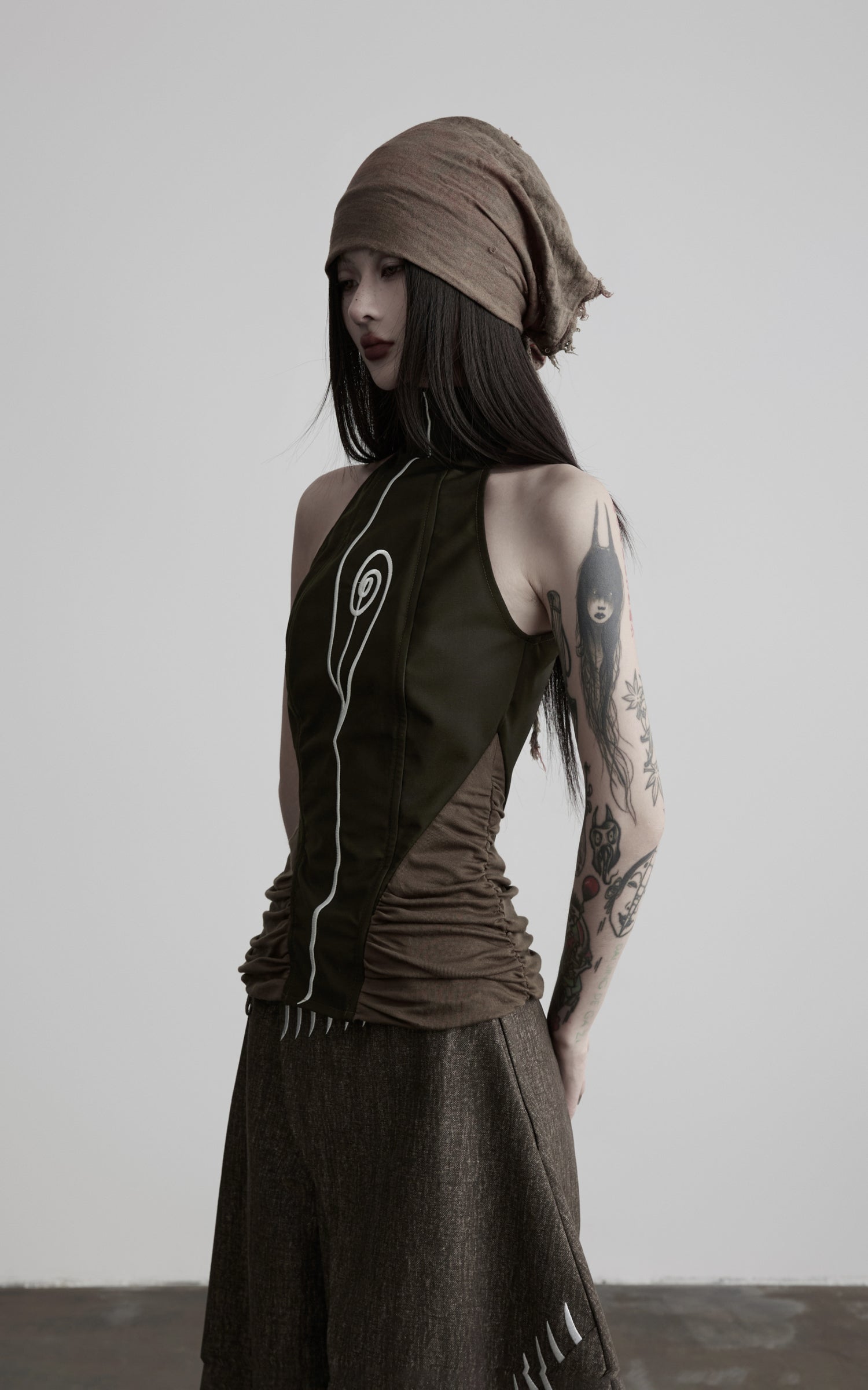 DOINDULGE High Neck Ruched Sleeveless Tank Top