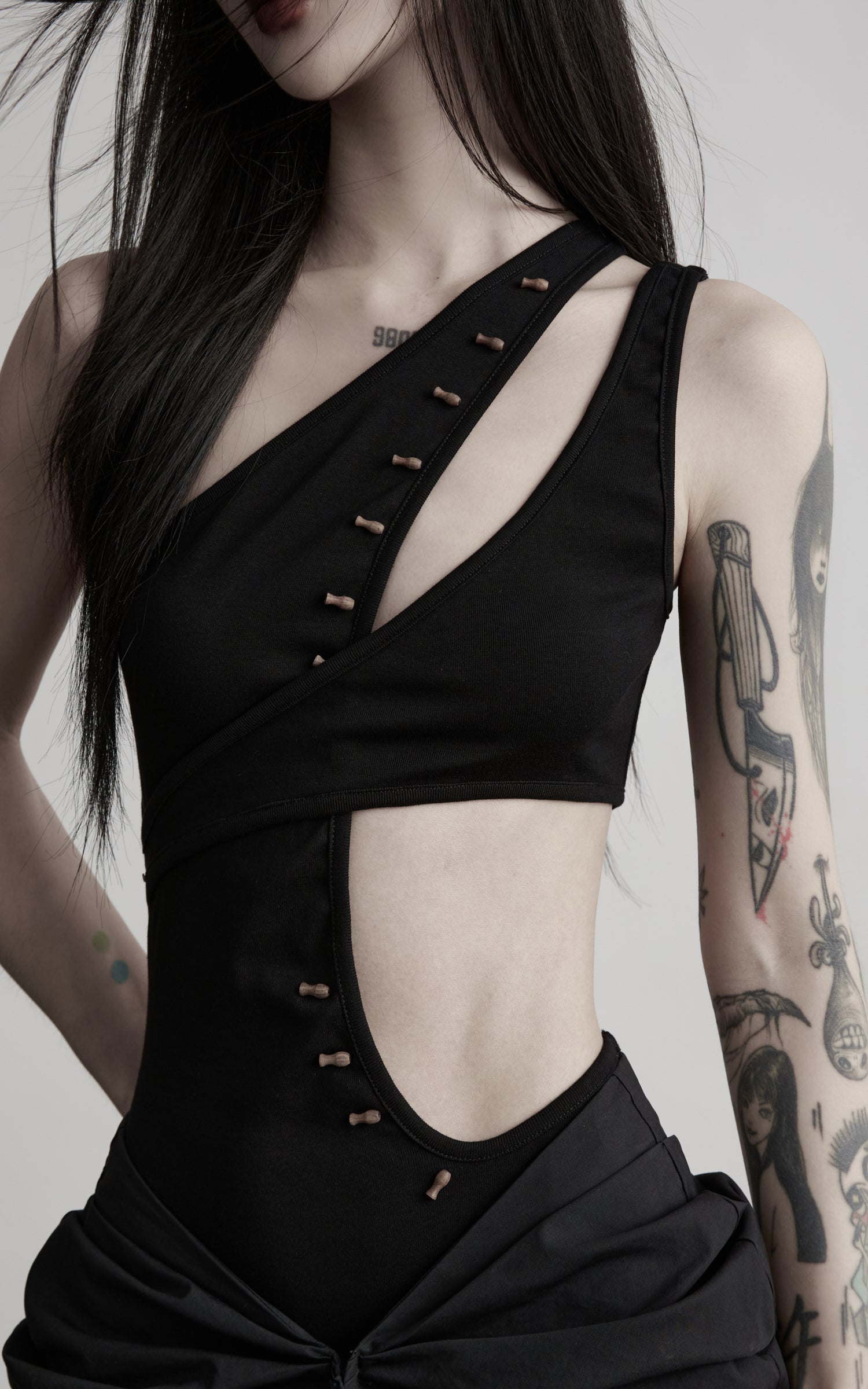 DOINDULGE Asymmetric One-Shoulder Cutout Knit Bodysuit