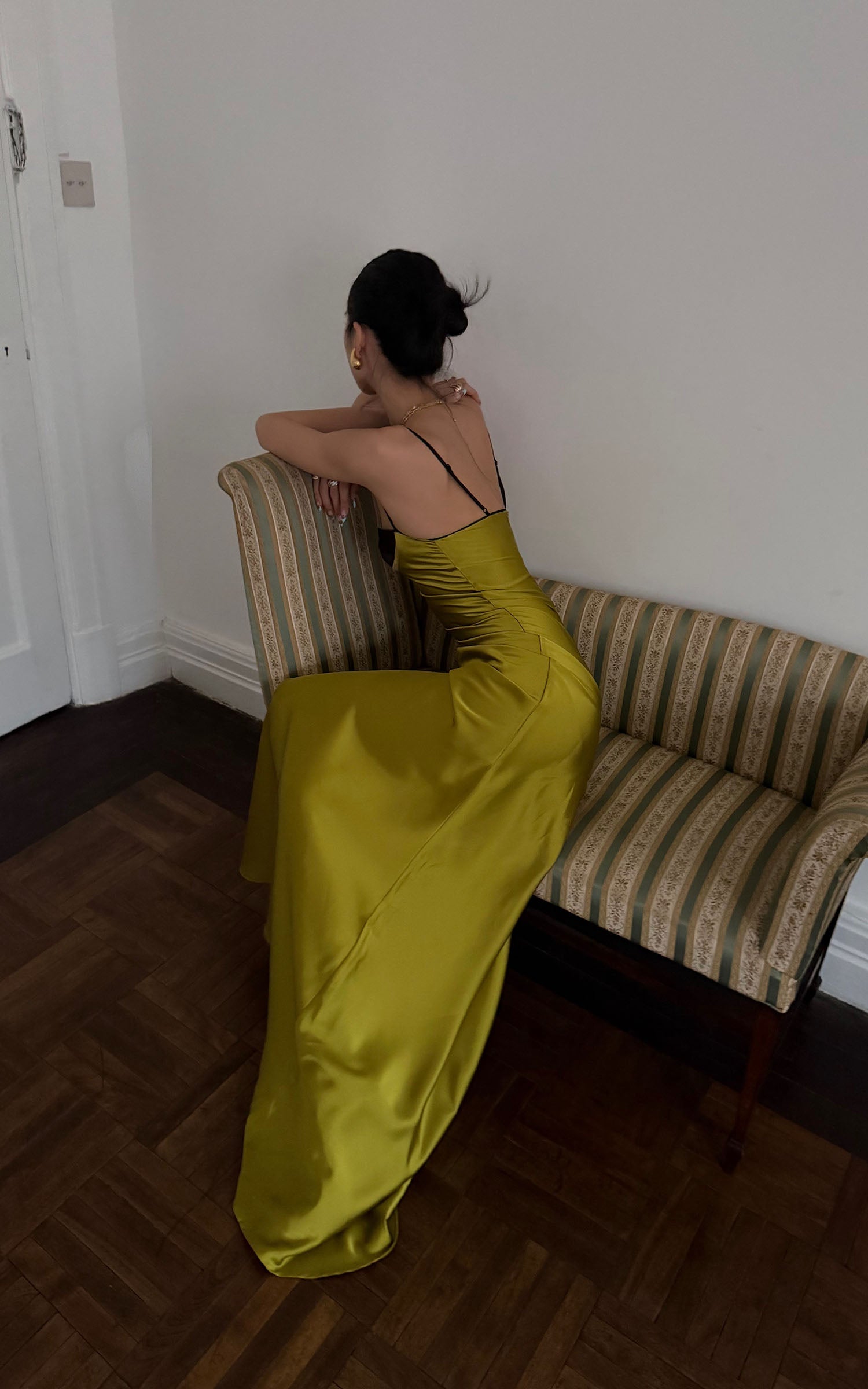 ROVENTE Contrast Bust Satin Flared Maxi Dress