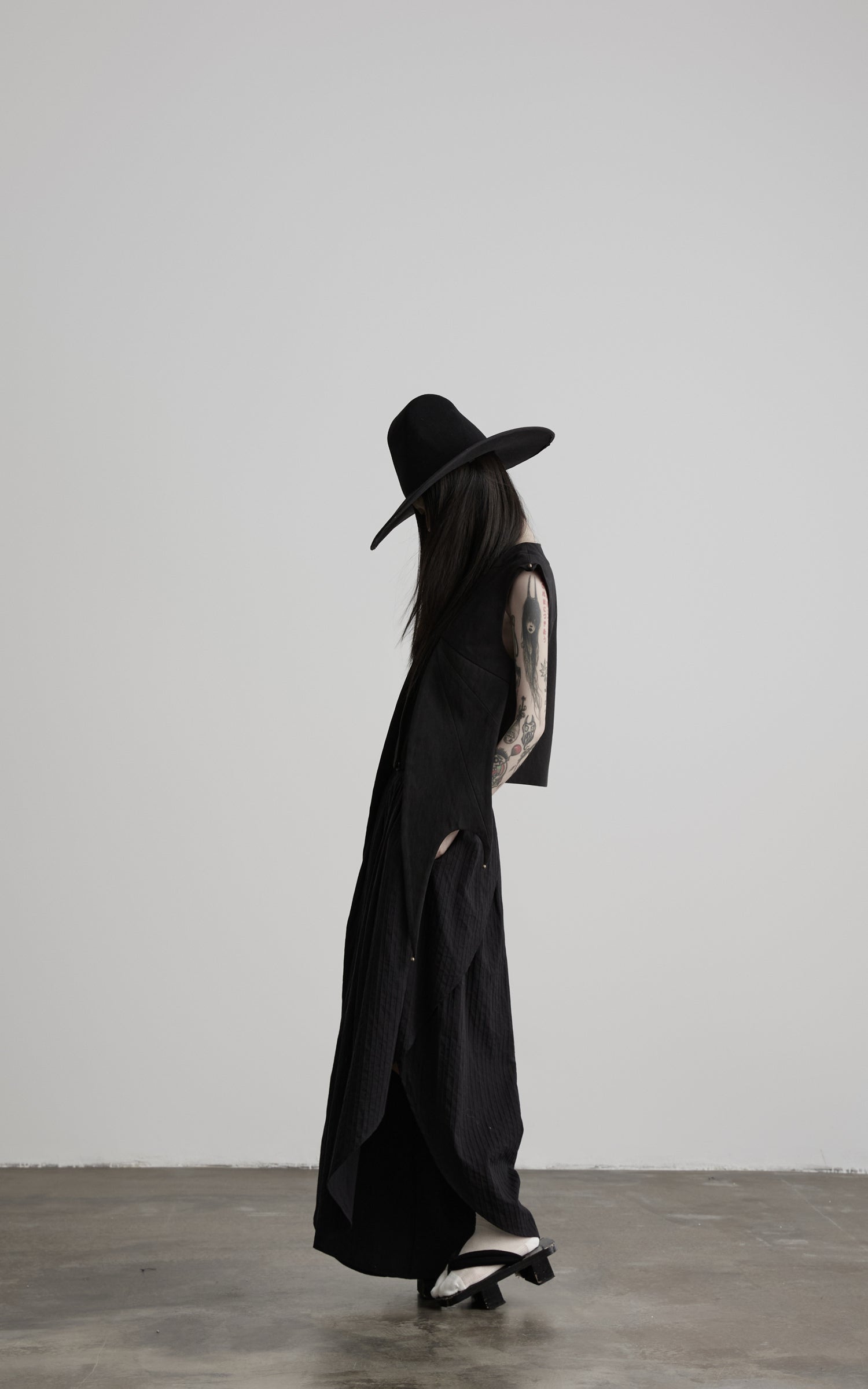 DOINDULGE Asymmetric Textured Wide-Leg Palazzo Pants
