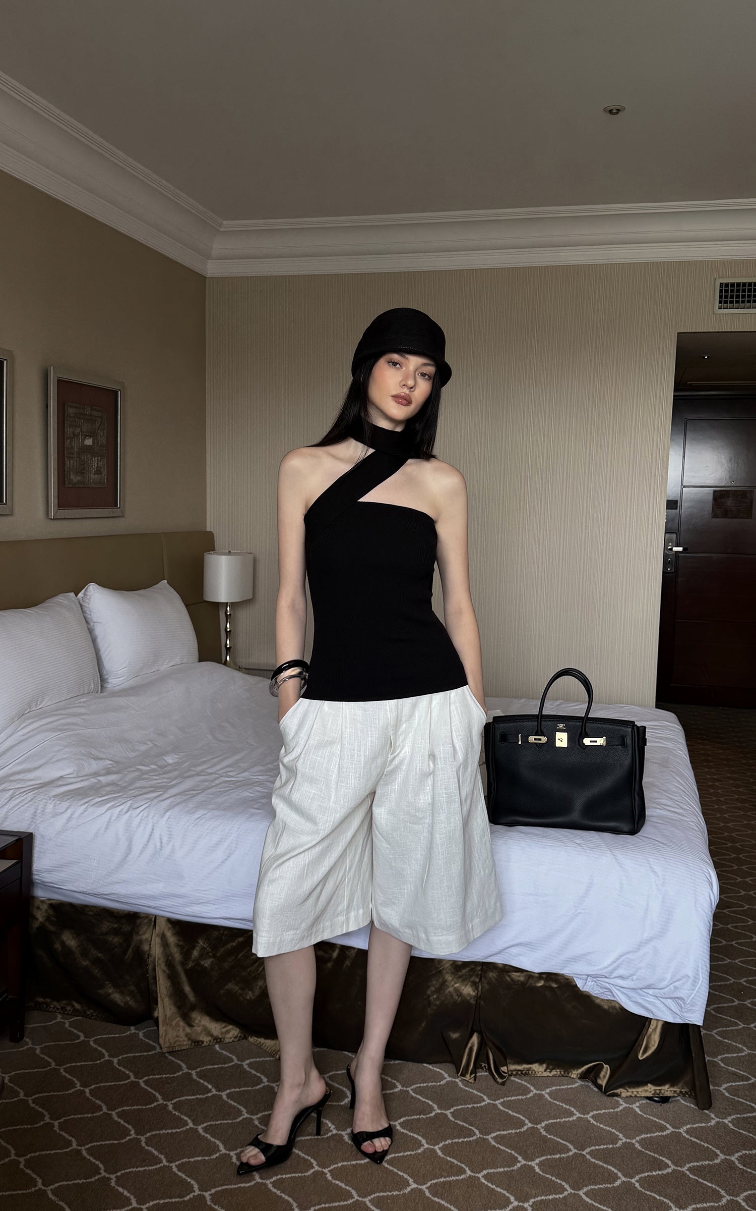 0122stepll Pleated Wide-Leg Capri Pants