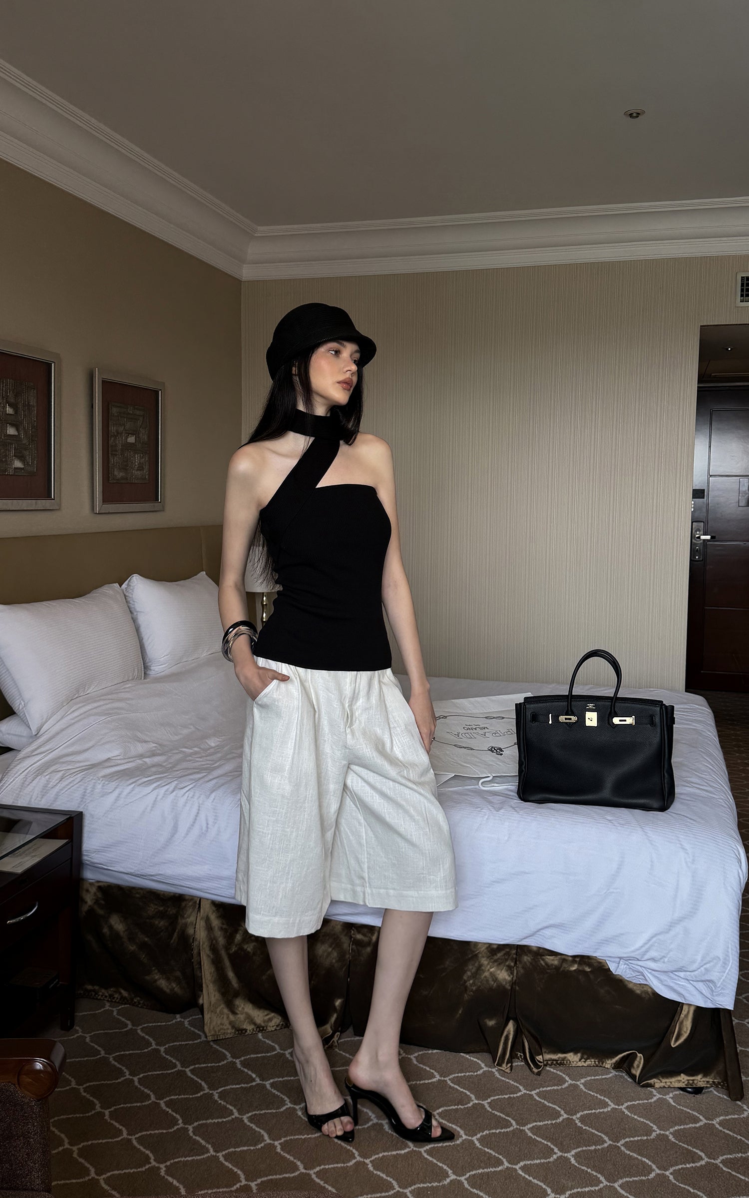 0122stepll Pleated Wide-Leg Capri Pants
