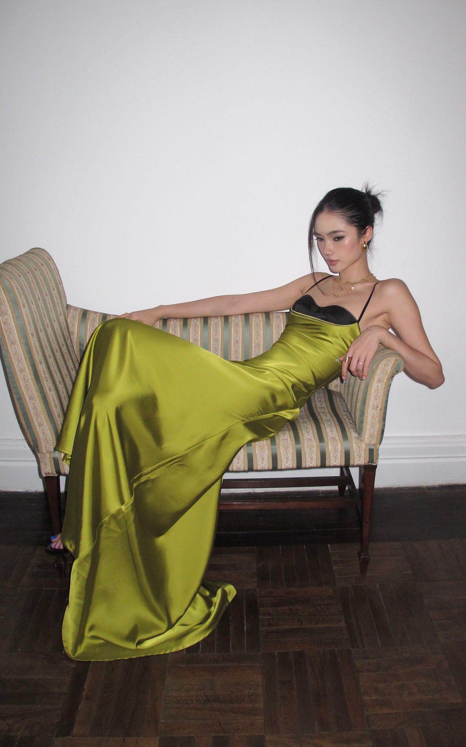 ROVENTE Contrast Bust Satin Flared Maxi Dress