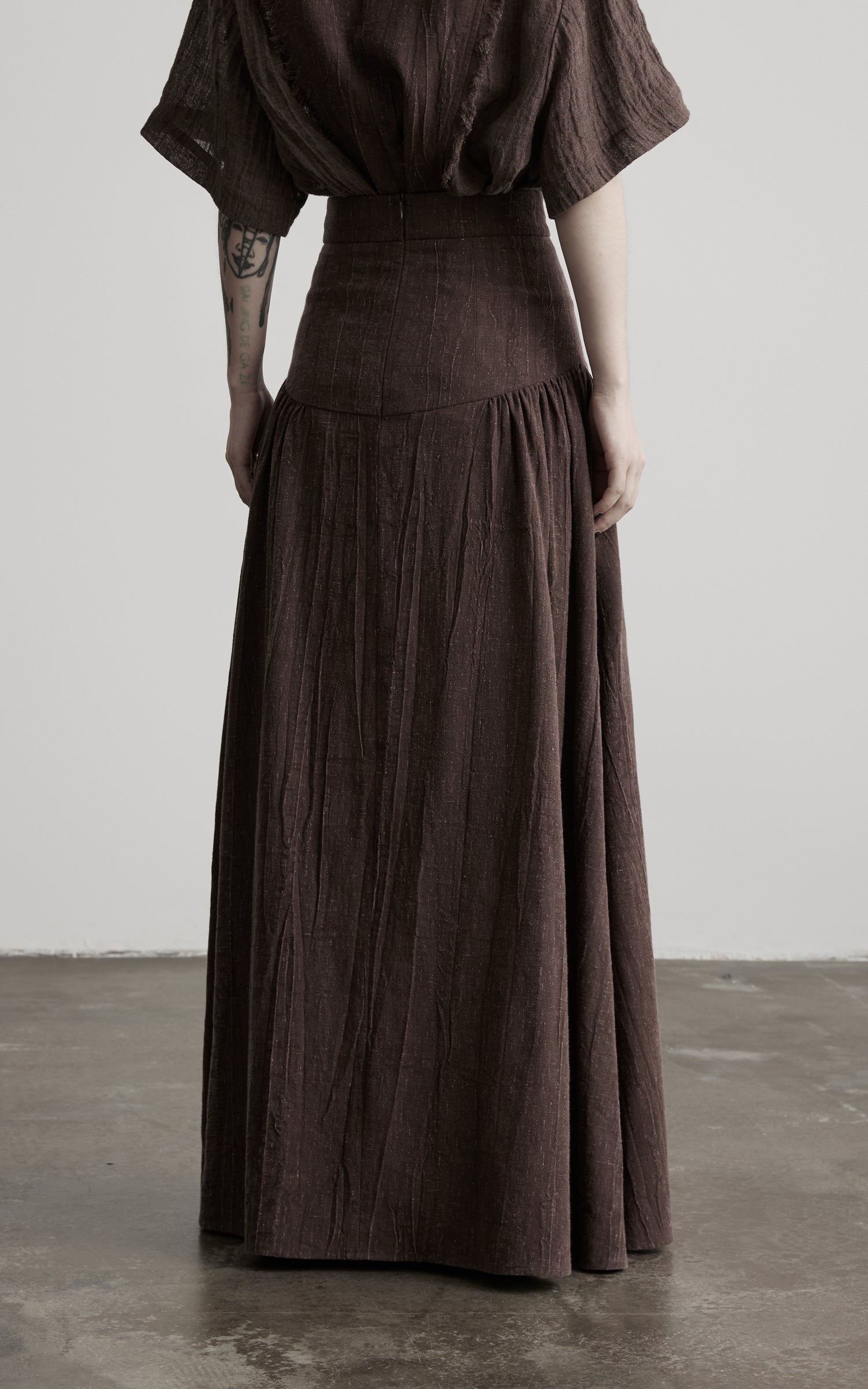 DOINDULGE High-Waist Panelled Gathered Maxi Skirt