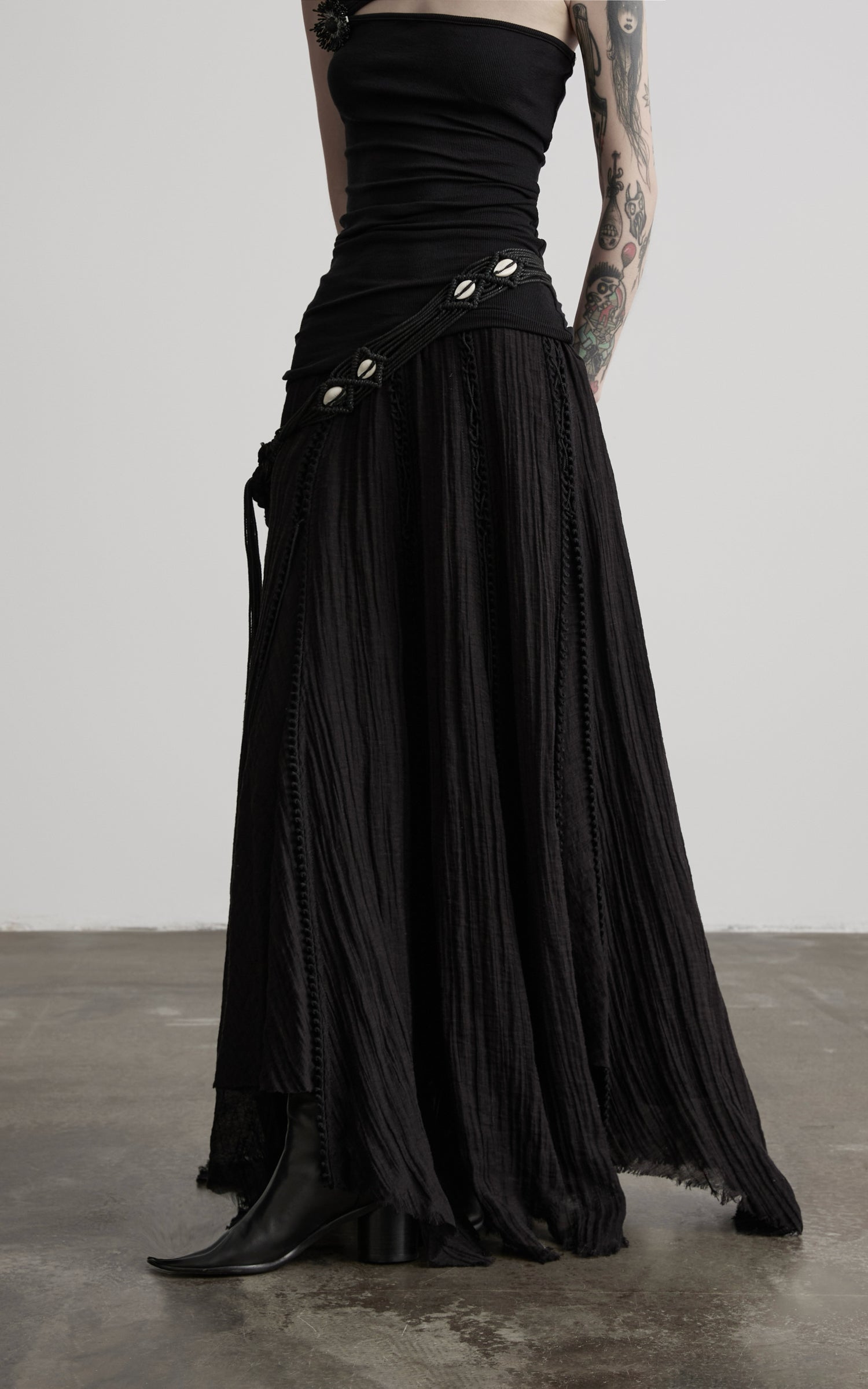 DOINDULGE Hand-Braided Belt Crinkled Maxi Skirt