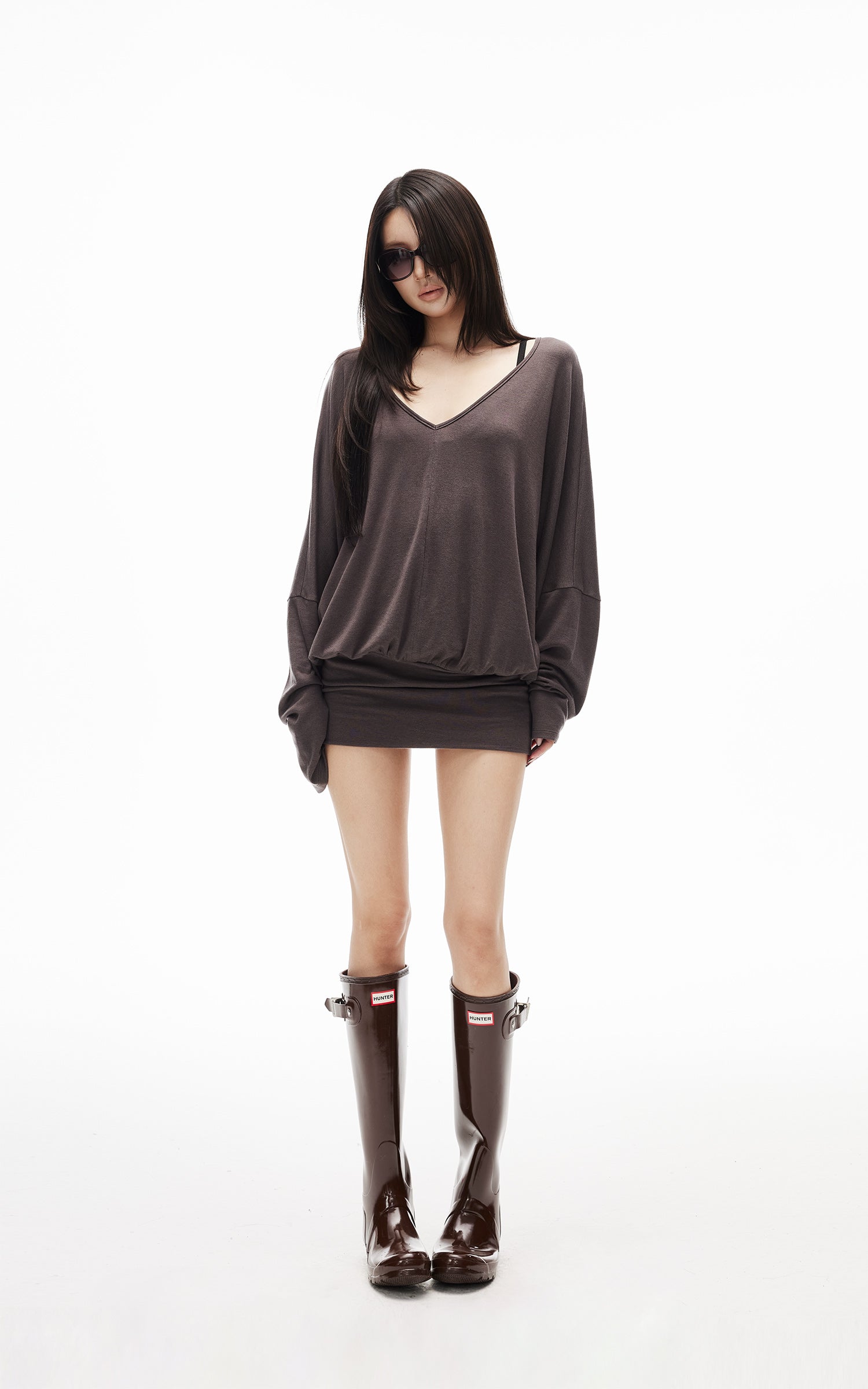 IAMXIAA Relaxed V-Neck Knit Long Sleeve Top
