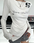 WARDEN EDGE Script Graphic Long Sleeve Top
