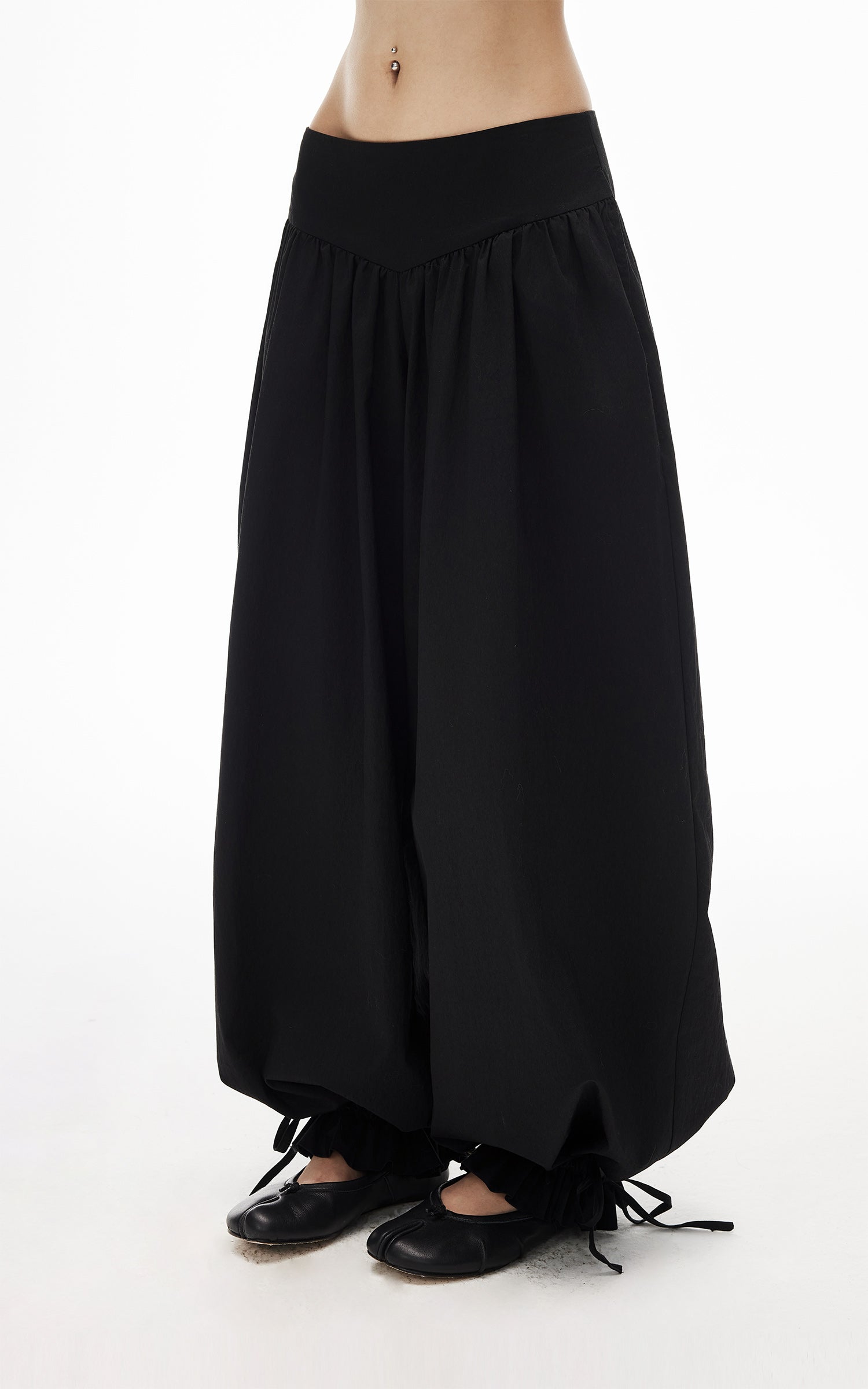 IAMXIAA Low-Rise Gathered Balloon Pants