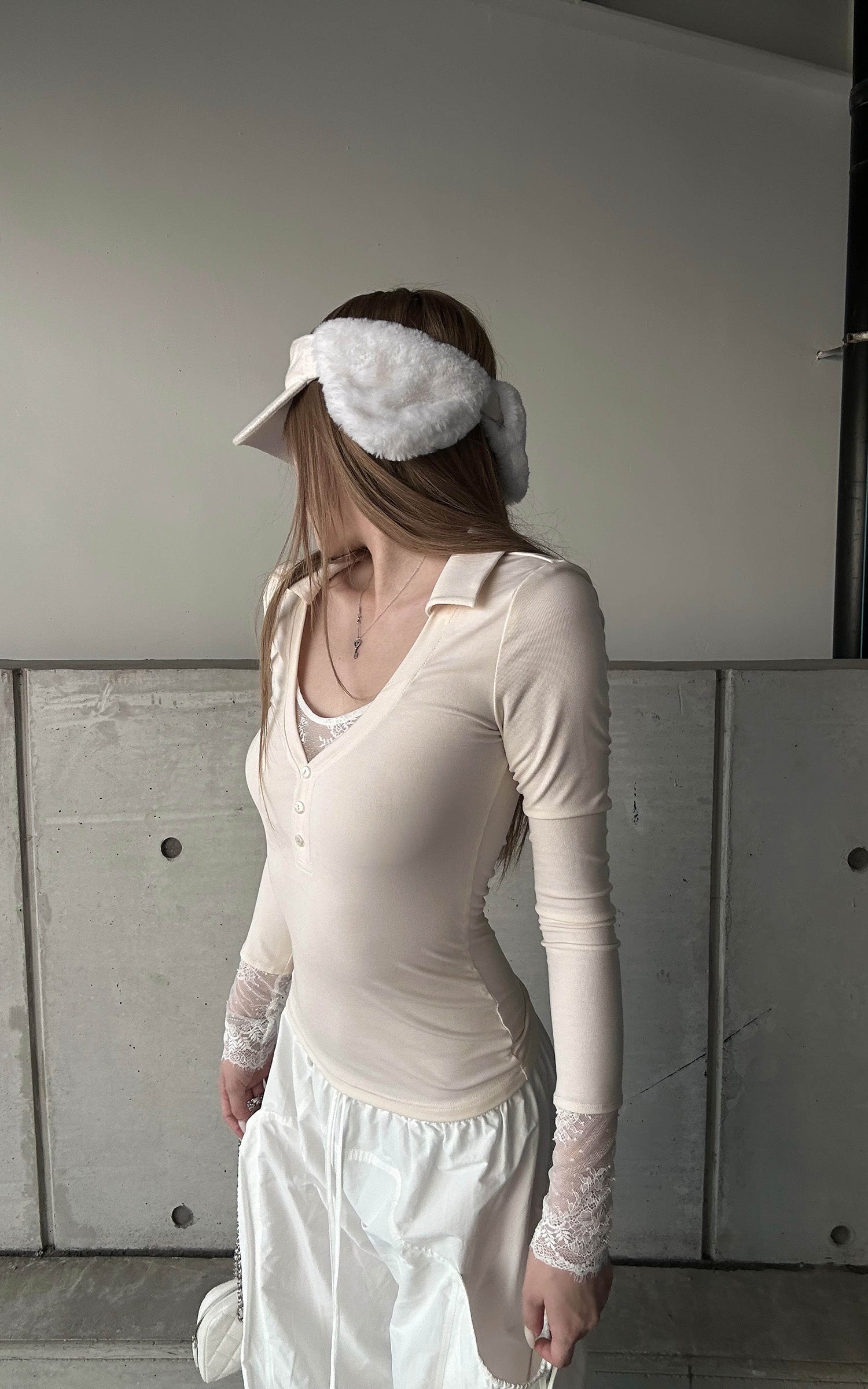 Rase le sol Lace-Trim Henley Fitted Long-Sleeve T-Shirt