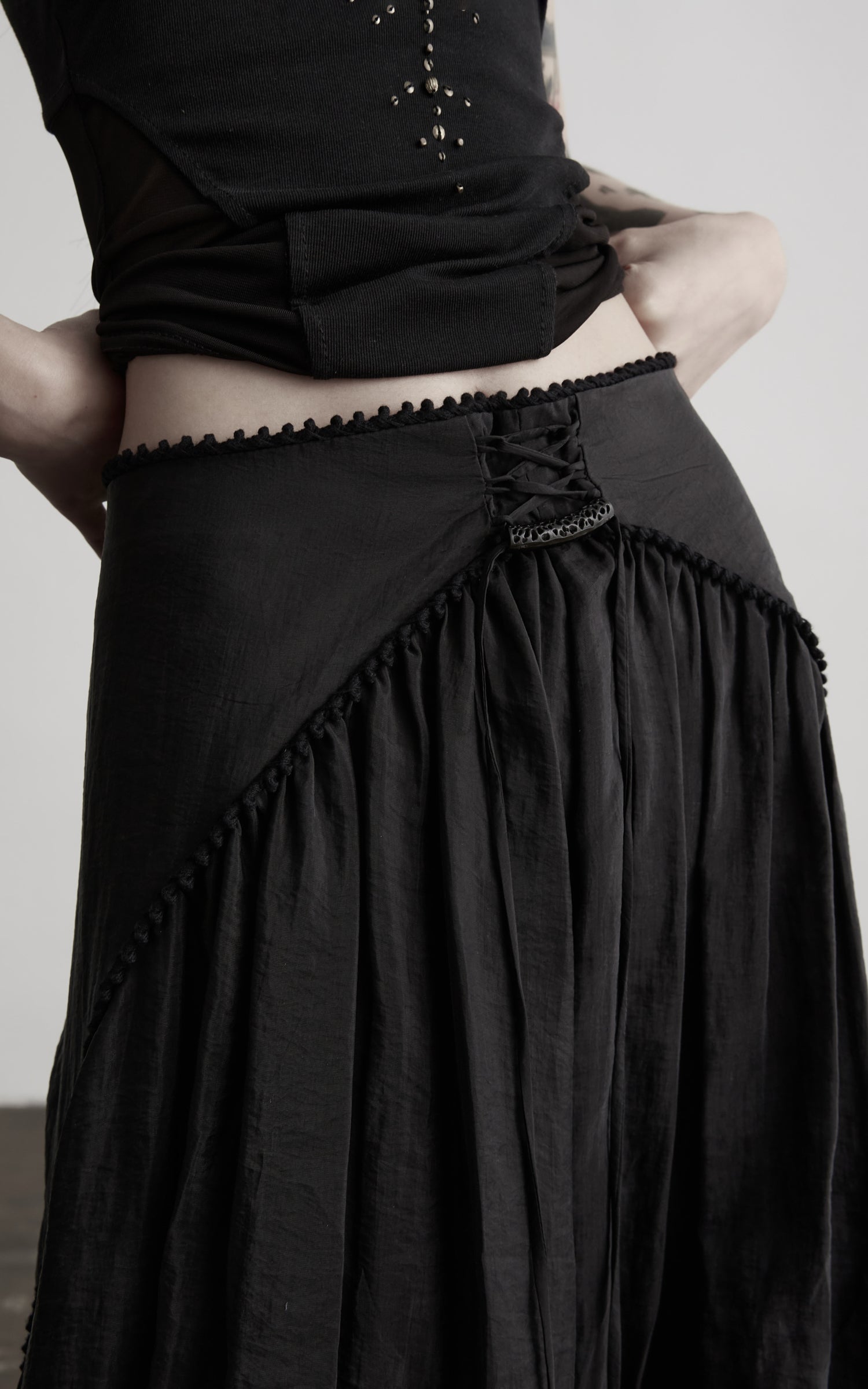 DOINDULGE Reversible Lace-Up Gathered Maxi Skirt