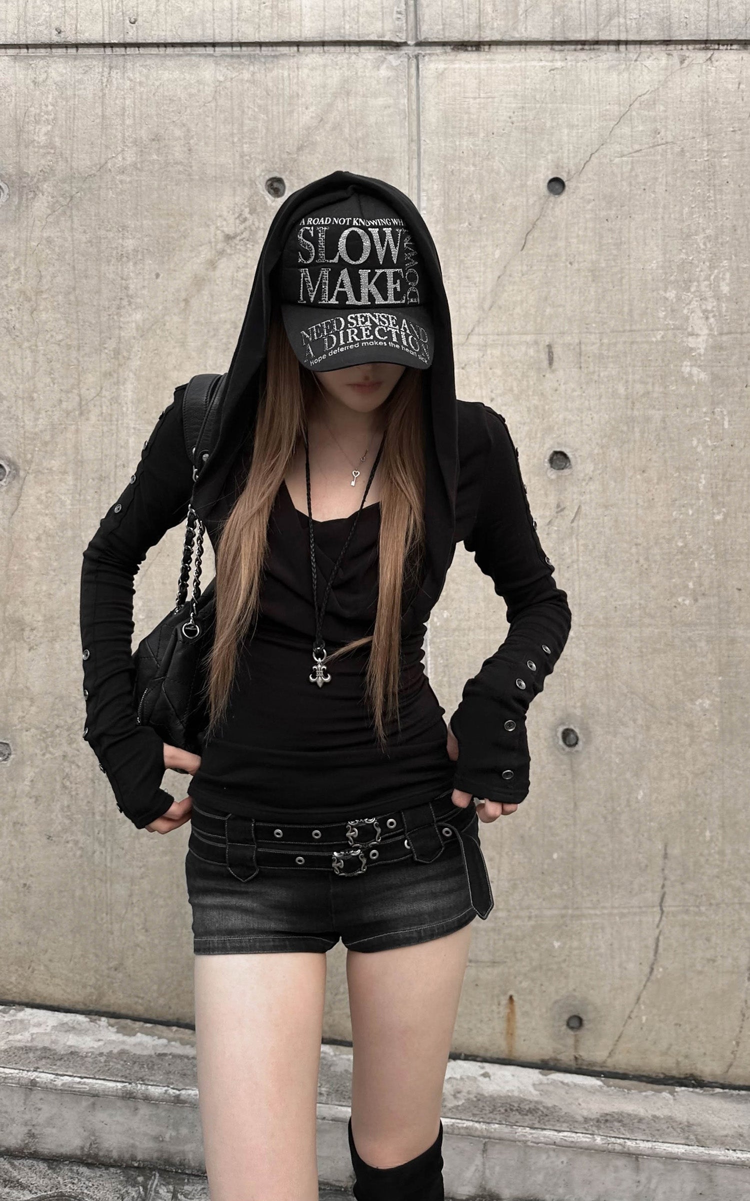 Rase le sol Double-Belt Low-Rise Denim Shorts