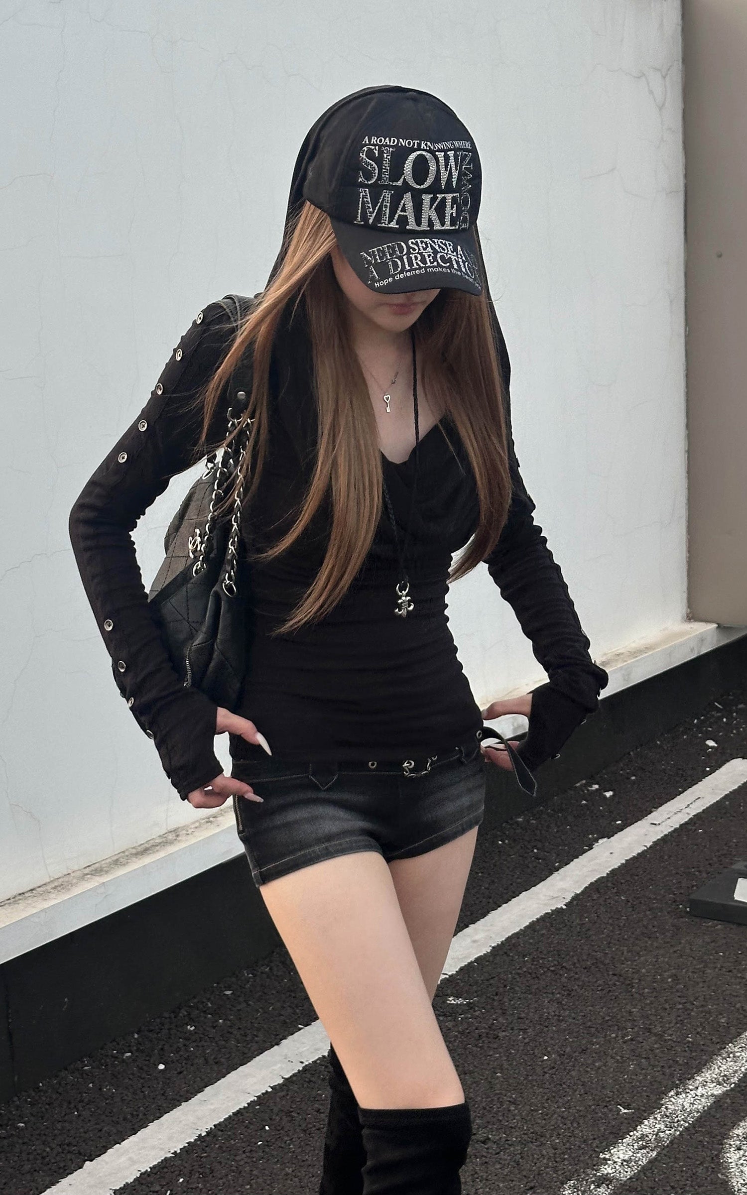 Rase le sol Hooded Cowl-Neck Button-Detail Long-Sleeve T-Shirt
