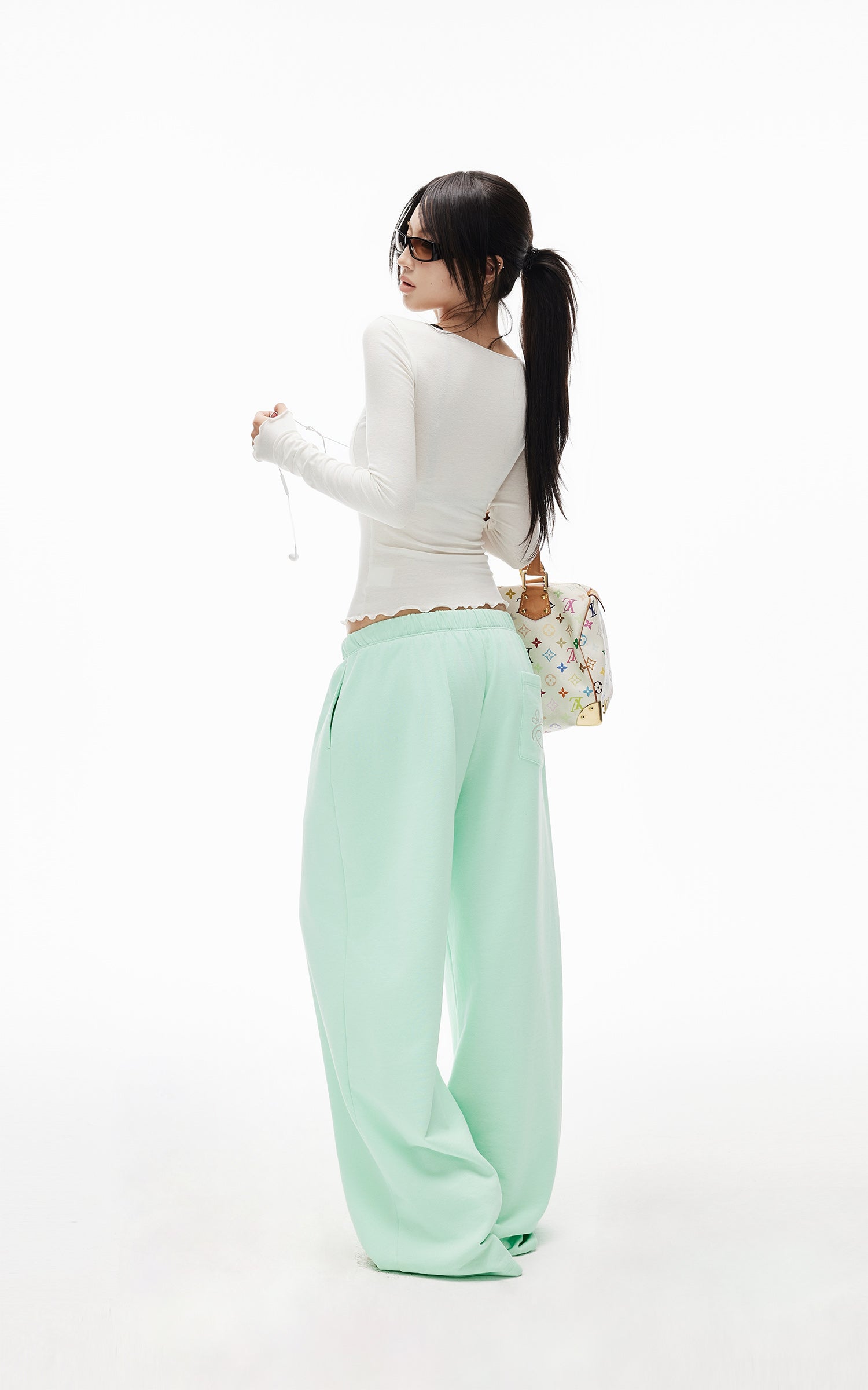 IAMXIAA Scoop Neck Pocket Long Sleeve Tee