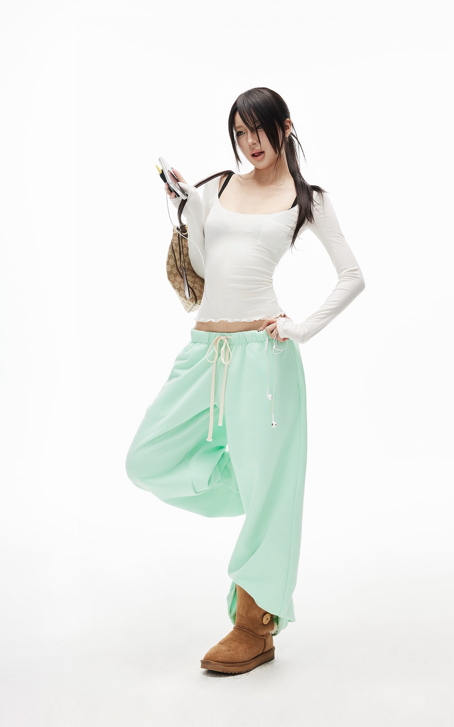 IAMXIAA Scoop Neck Pocket Long Sleeve Tee