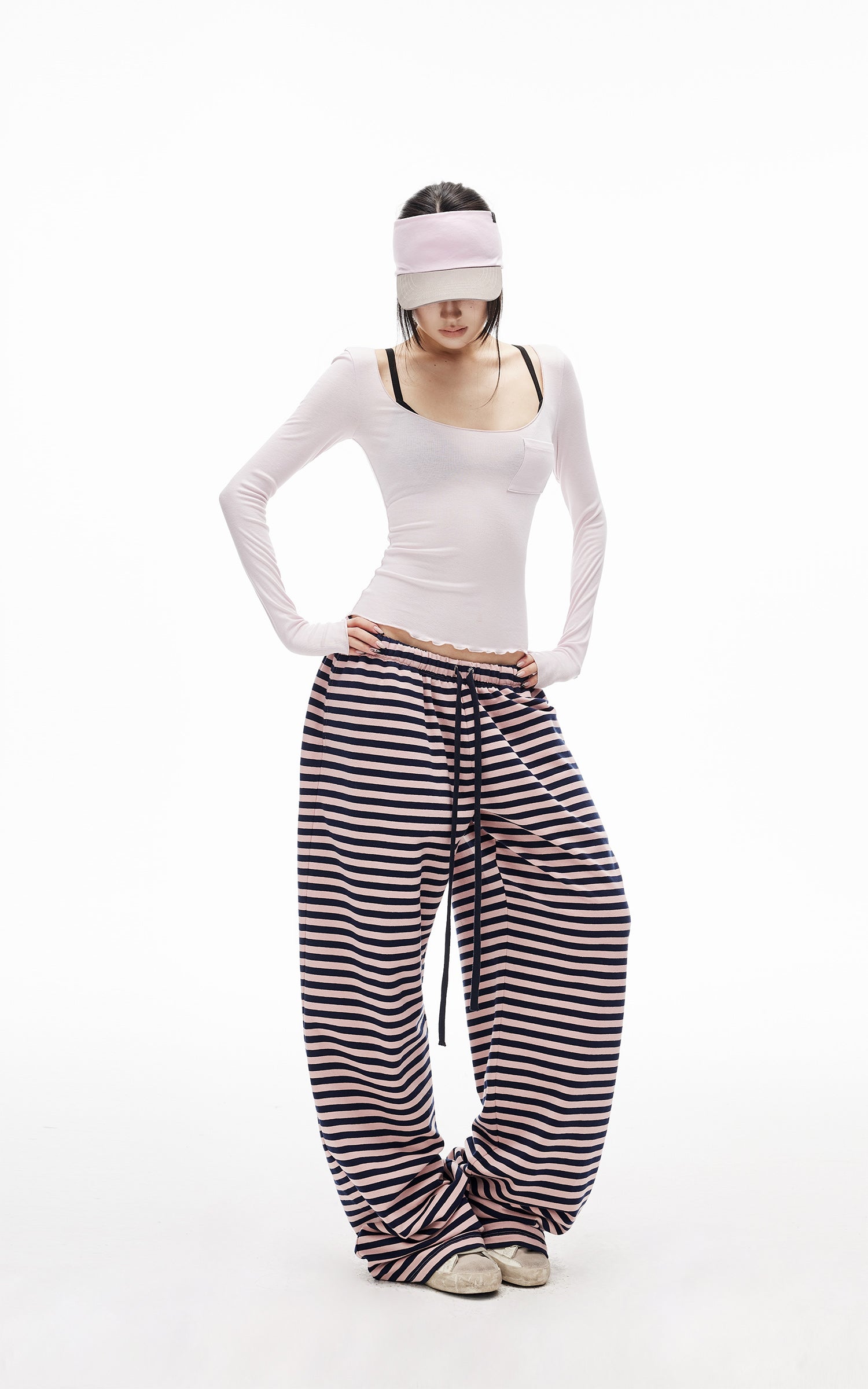 IAMXIAA Scoop Neck Pocket Long Sleeve Tee