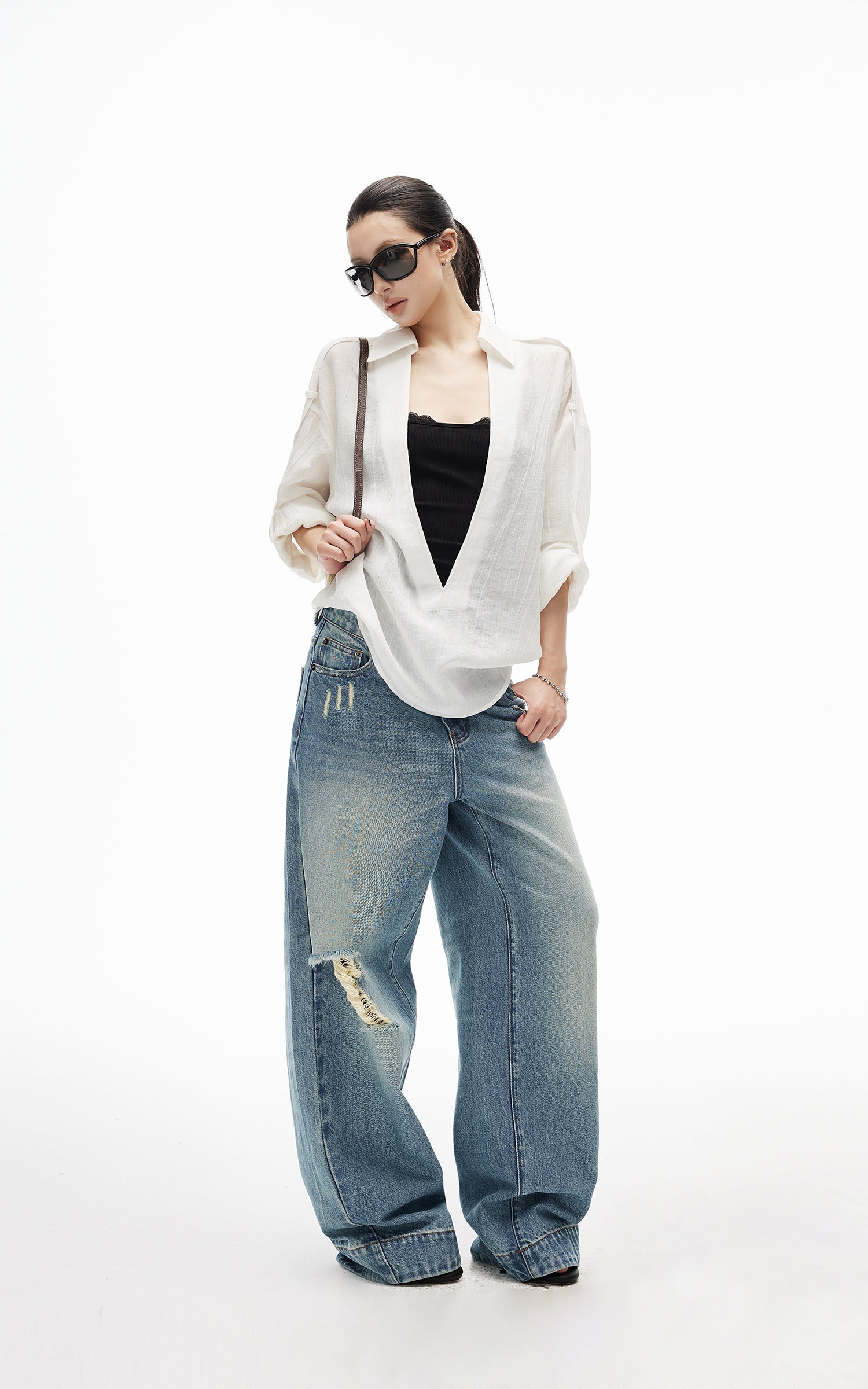 IAMXIAA Light Wash Distressed Baggy Jeans