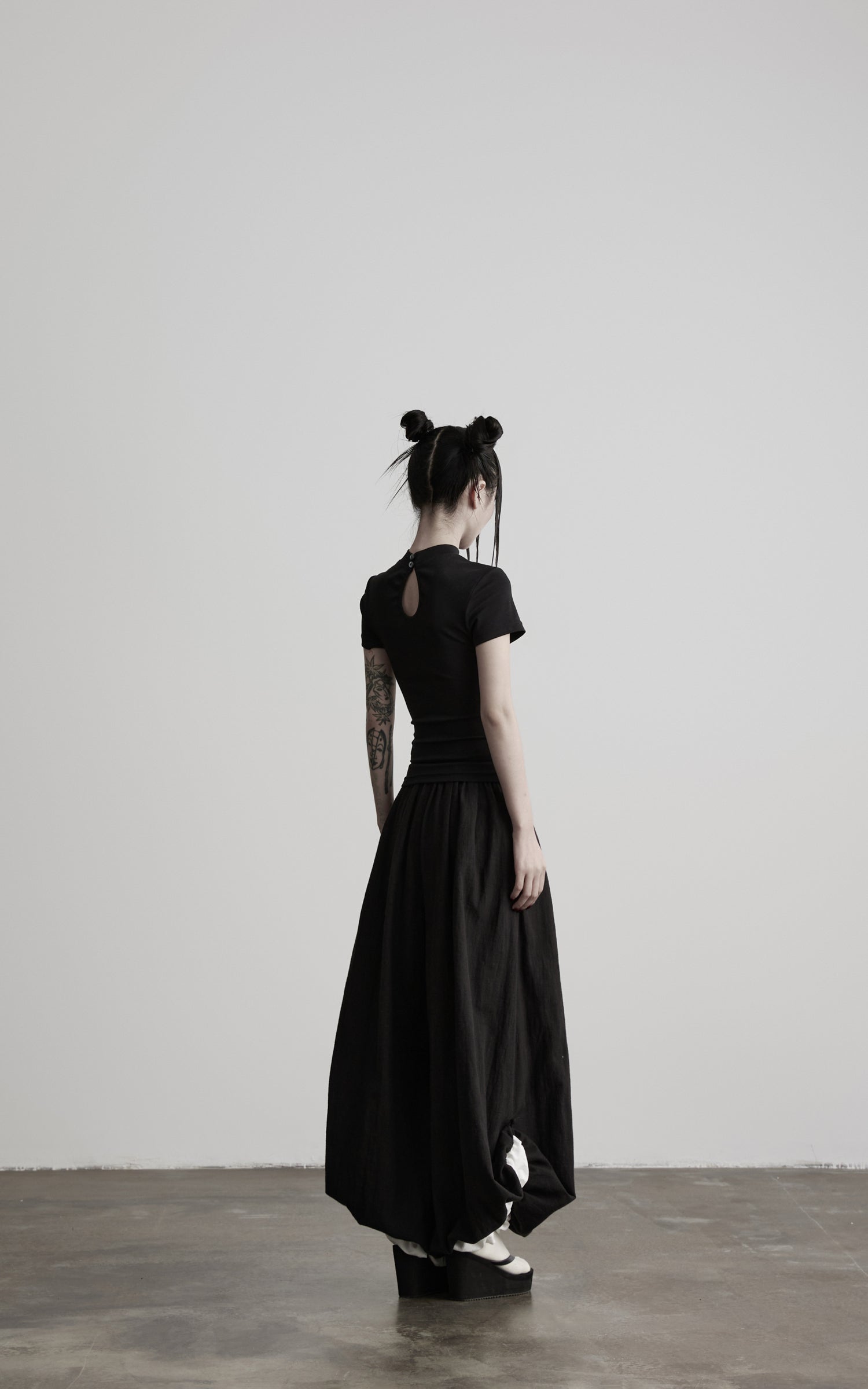 DOINDULGE Low-Rise Pleated Wide-Leg Balloon Pants