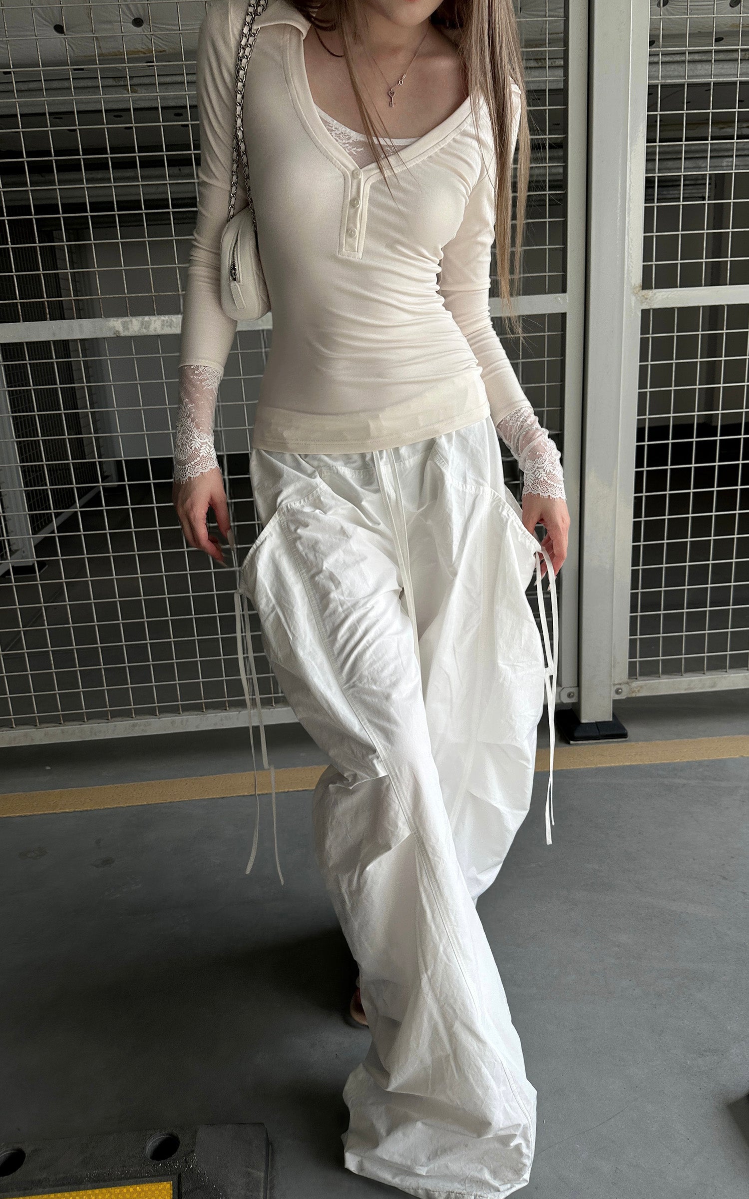 Rase le sol Sculpted Volume Drawstring Parachute Cargo Pants