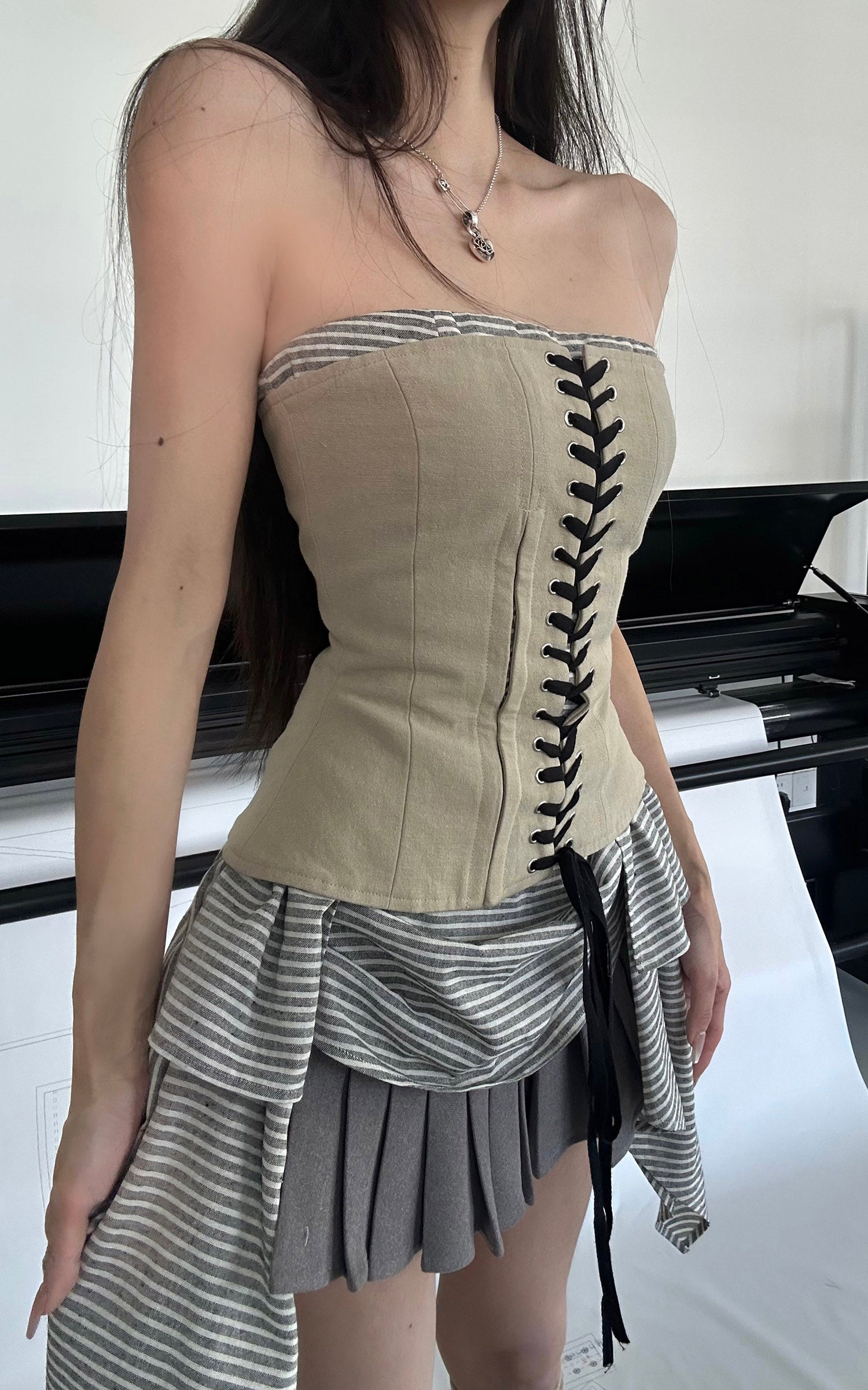 WARDEN EDGE Deconstructed Double-Waist Pleated Micro Skirt