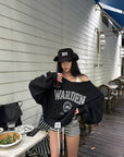 WARDEN EDGE Sweat-shirt surdimensionné à col large avec graphique universitaire usé