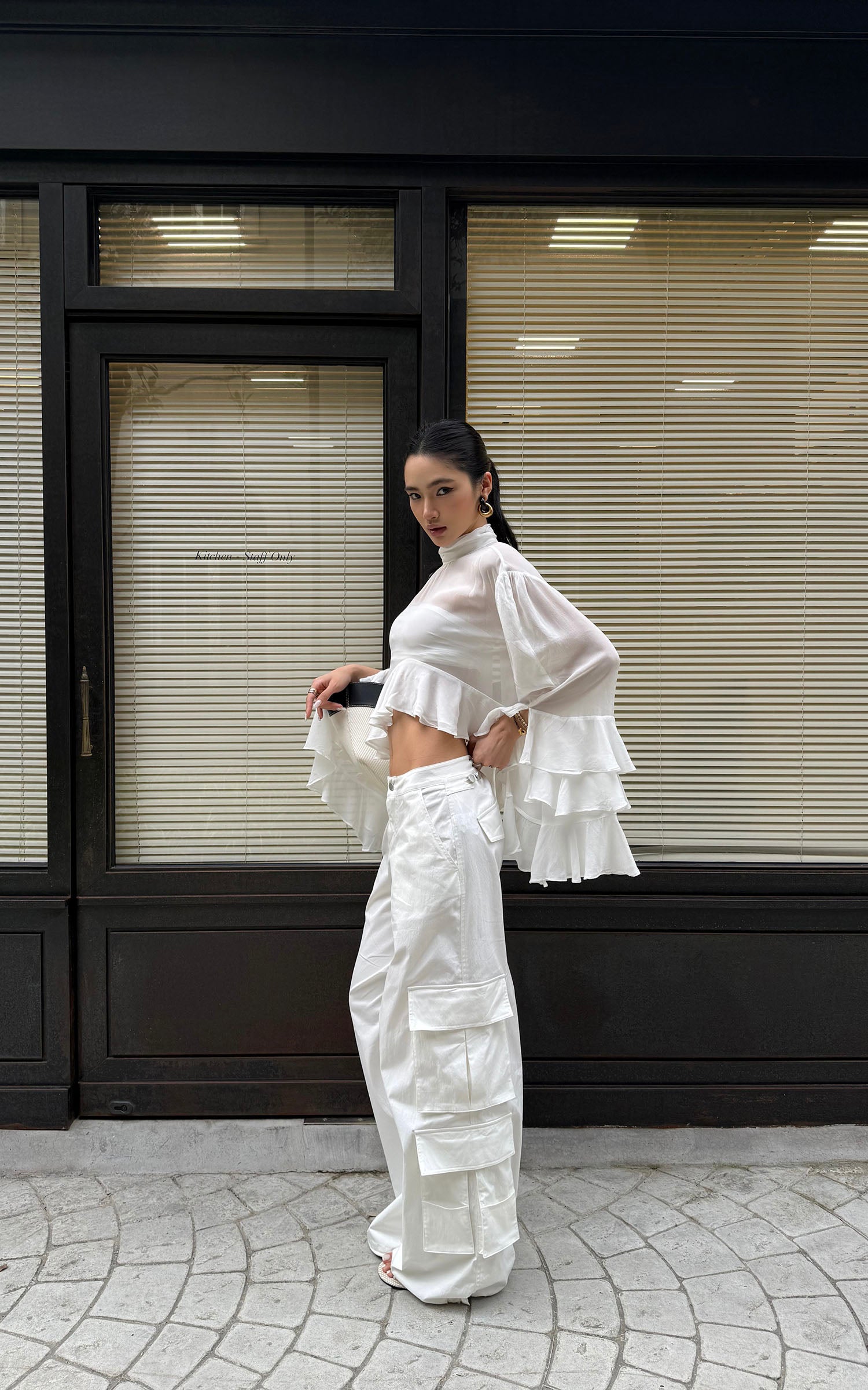 ROVENTE Low-Rise Wide Leg Cargo Pants