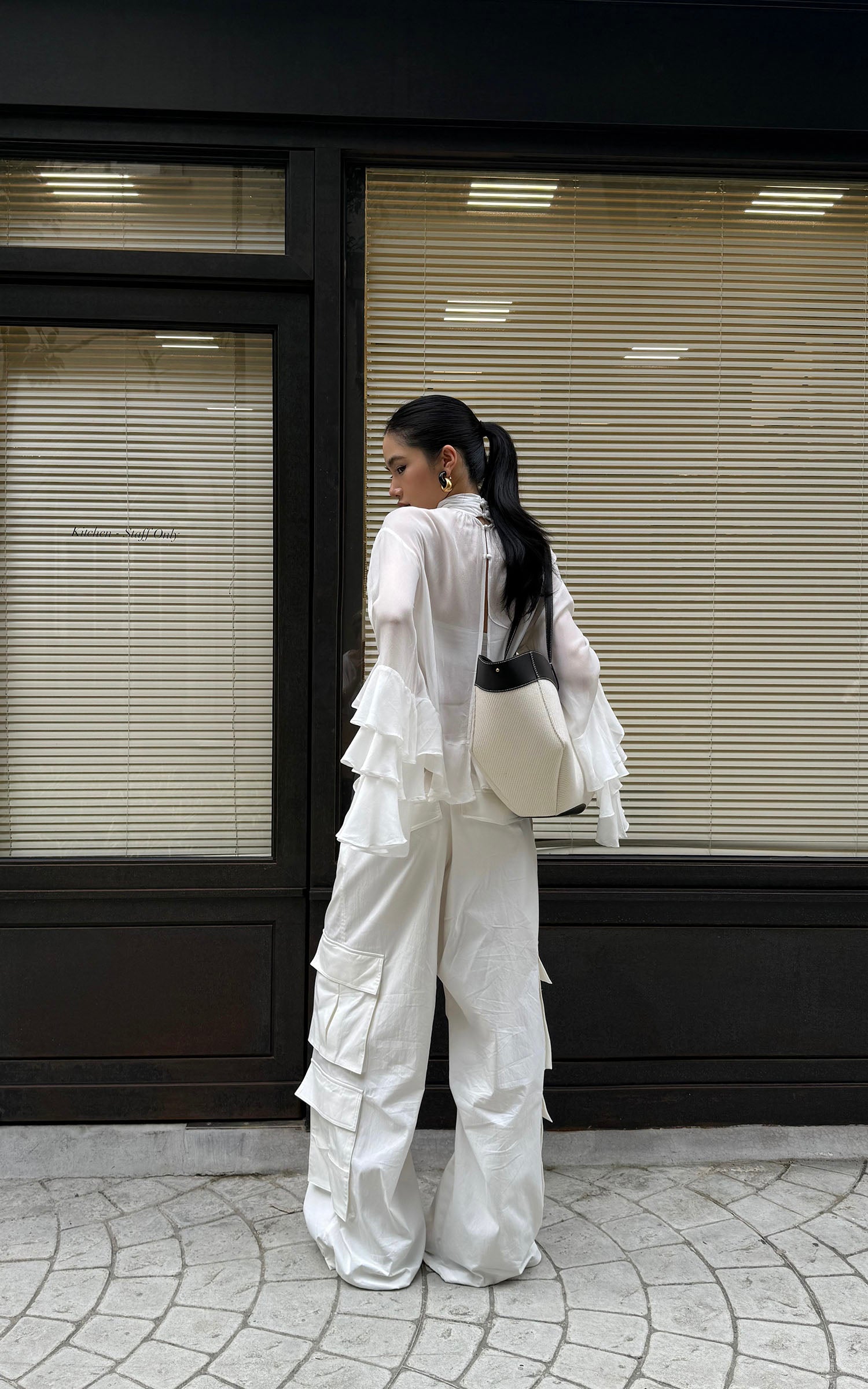 ROVENTE Low-Rise Wide Leg Cargo Pants