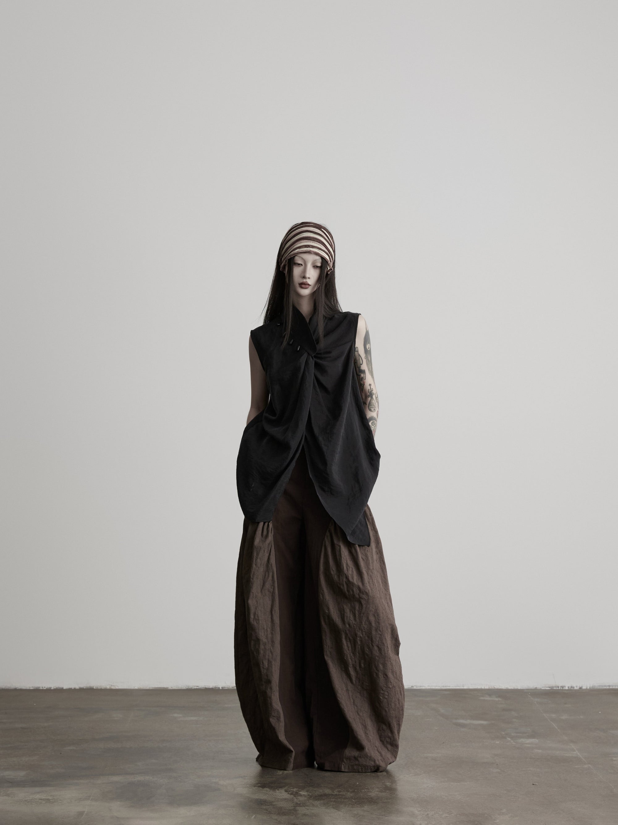 DOINDULGE Avant-Garde Asymmetric Draped Longline Vest
