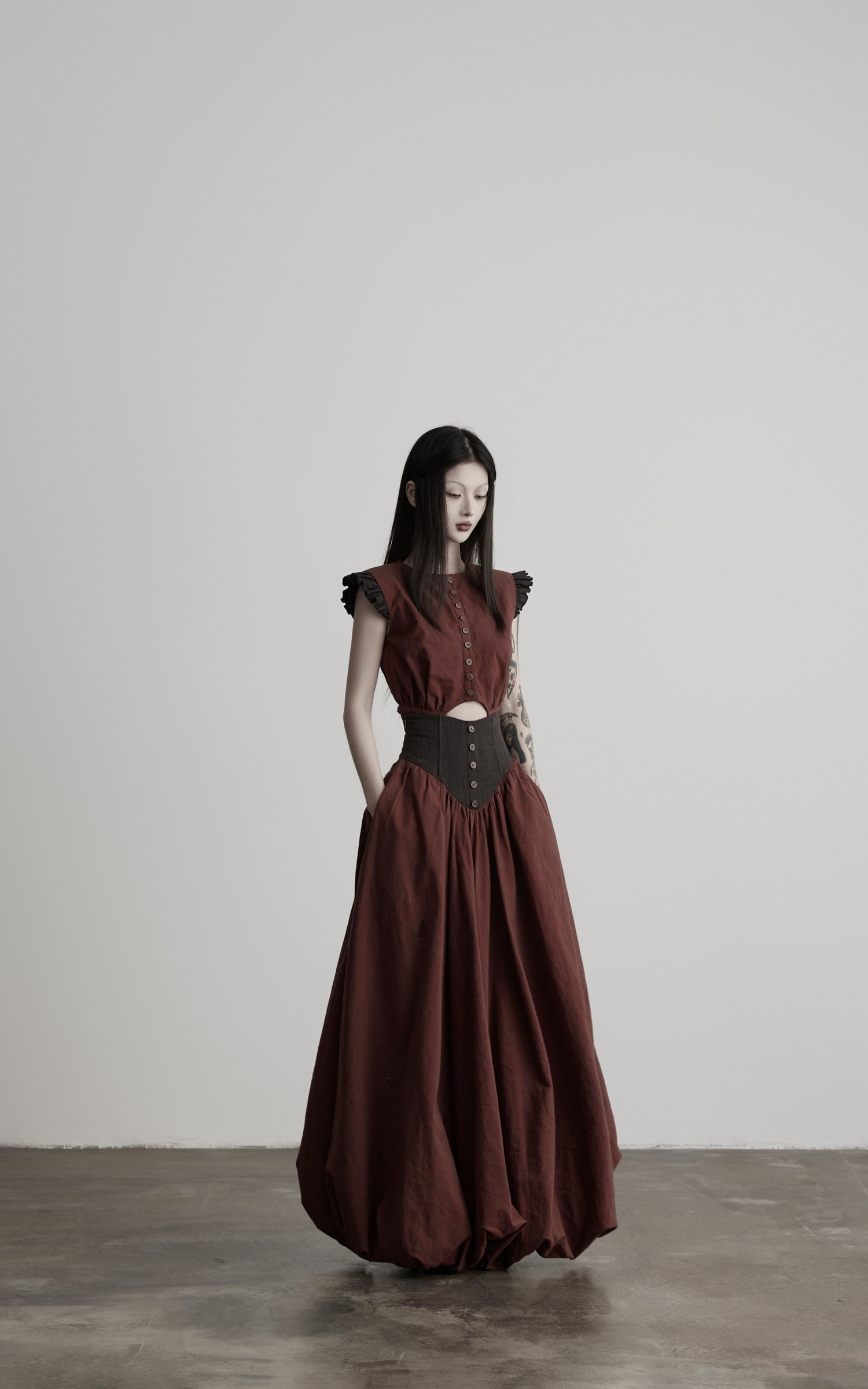 DOINDULGE Ruffle-Shoulder Button Front Fitted Cropped Vest