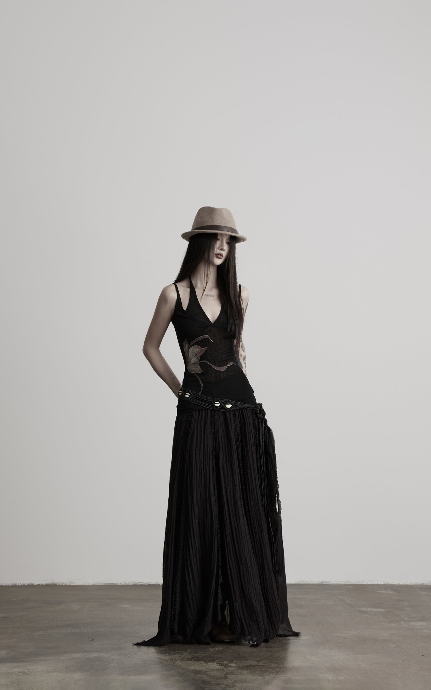DOINDULGE Hand-Braided Belt Crinkled Maxi Skirt