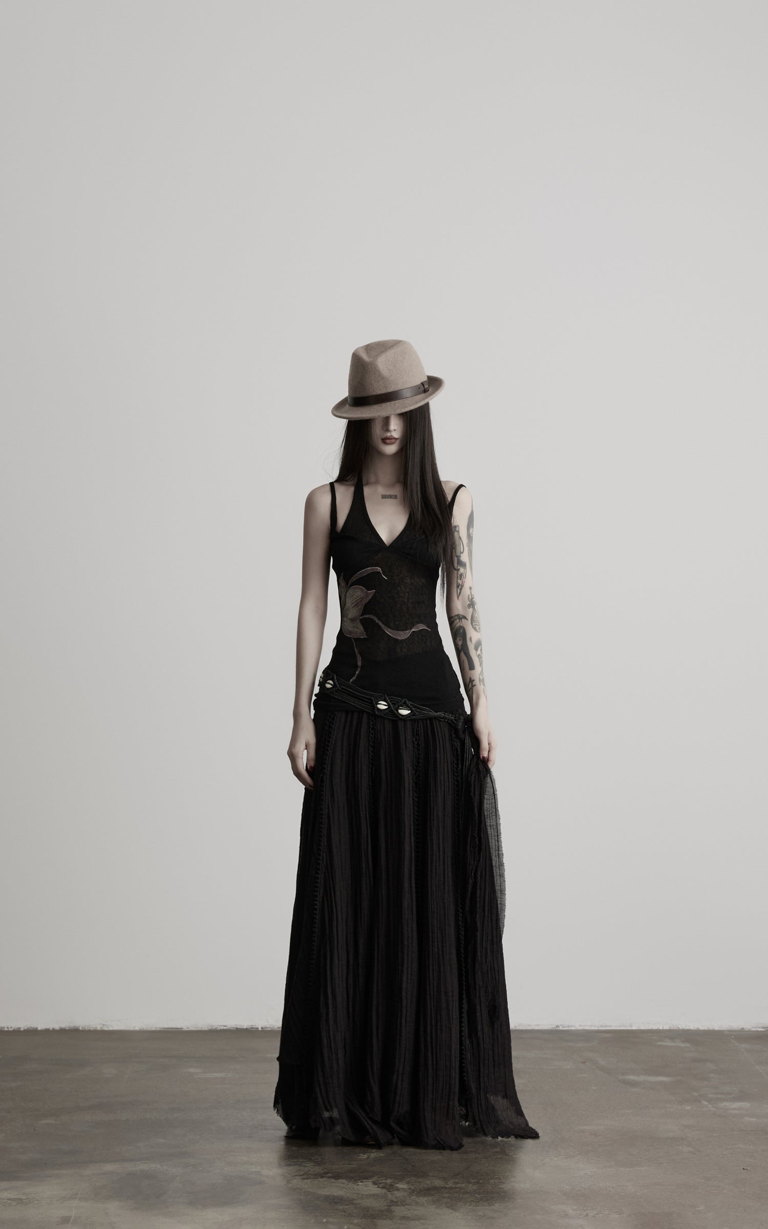 DOINDULGE Hand-Braided Belt Crinkled Maxi Skirt