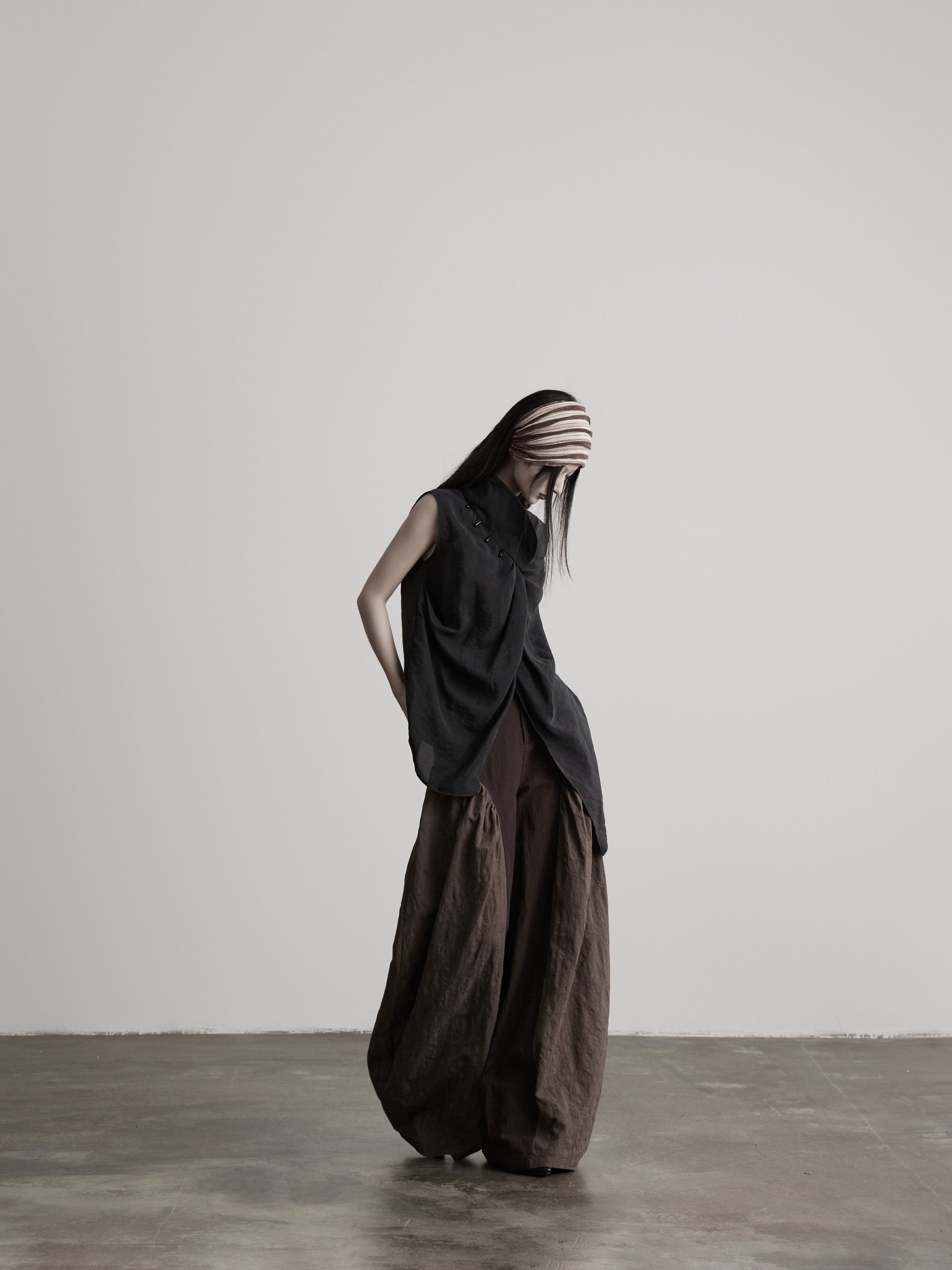 DOINDULGE Avant-Garde Asymmetric Draped Longline Vest