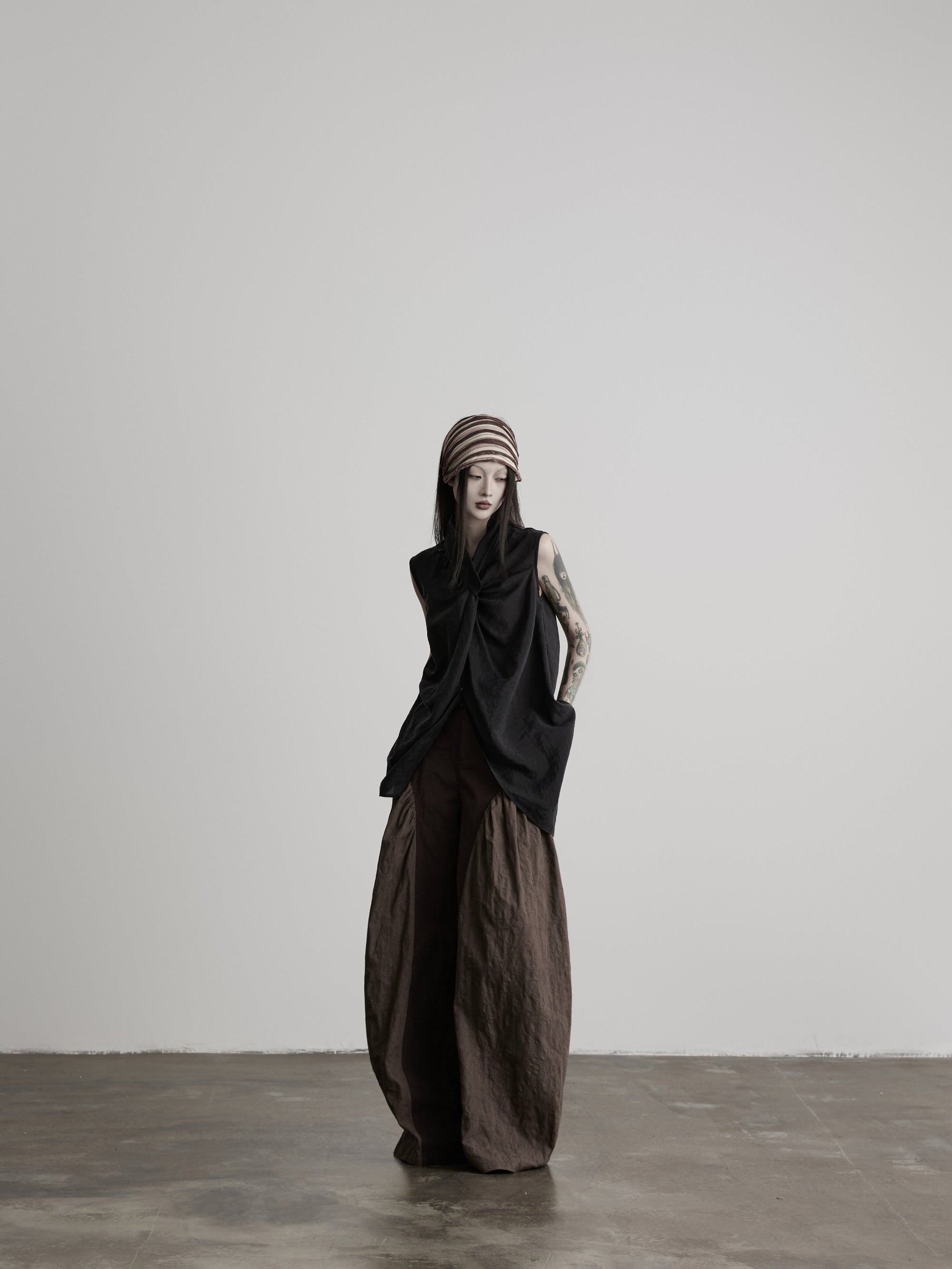 DOINDULGE Avant-Garde Asymmetric Draped Longline Vest