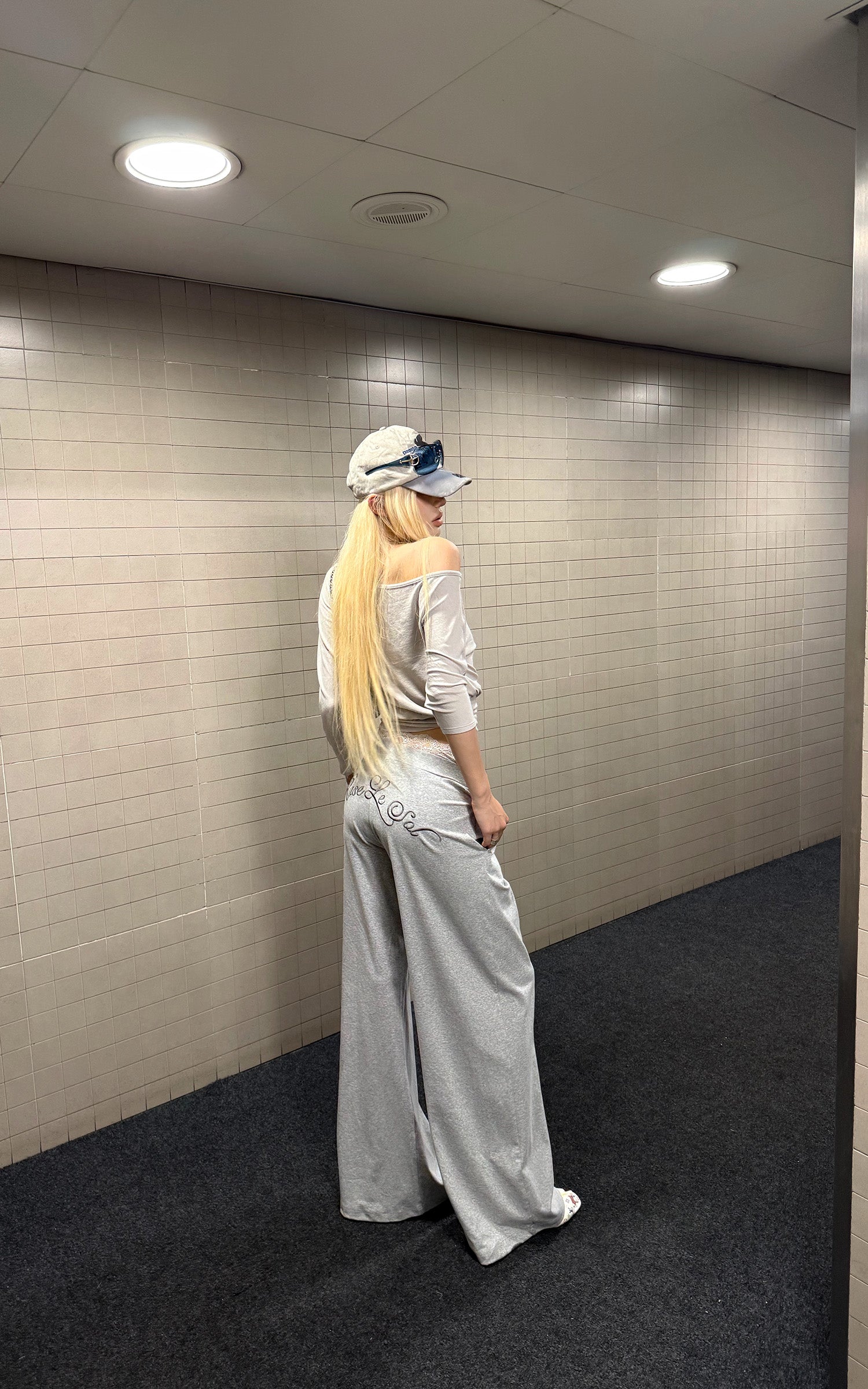 Rase le sol レースウエスト刺繍入りローライズワイドレッグパンツ