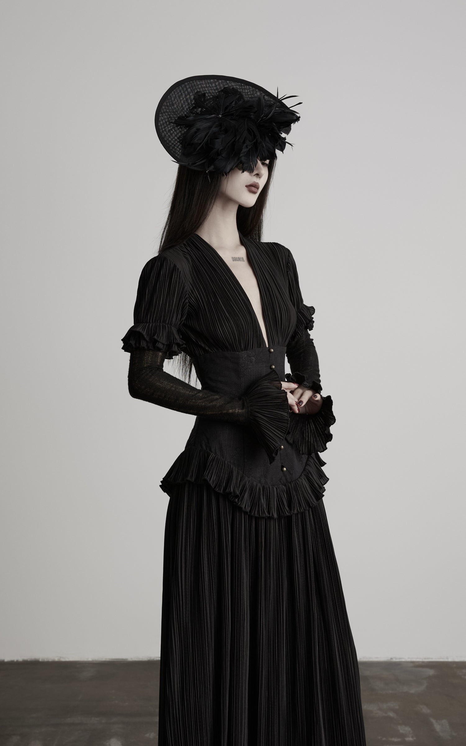 DOINDULGE Deep V Corset Waist Pleated Maxi Dress