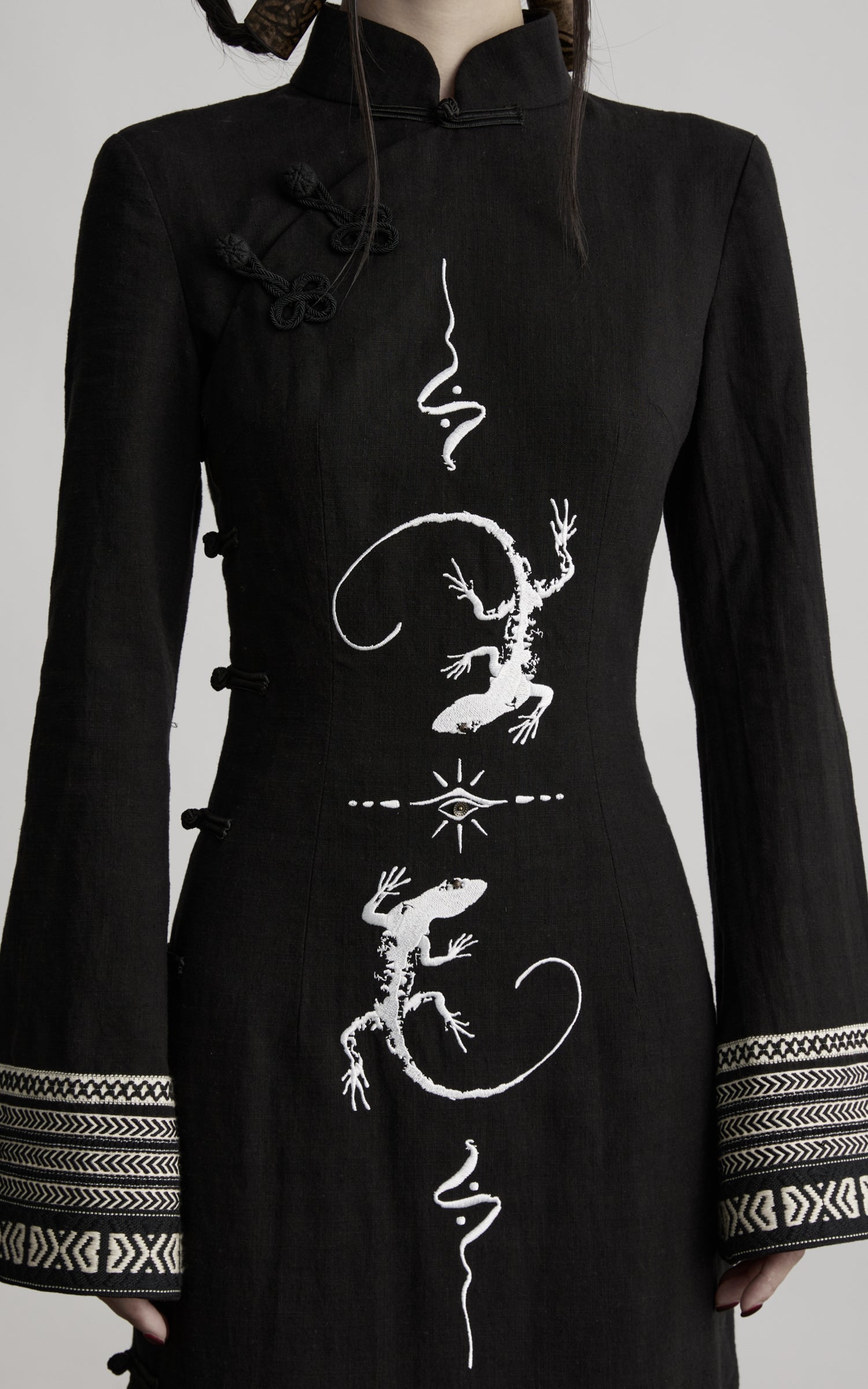 DOINDULGE Mandarin Collar Frog Button Maxi Dress