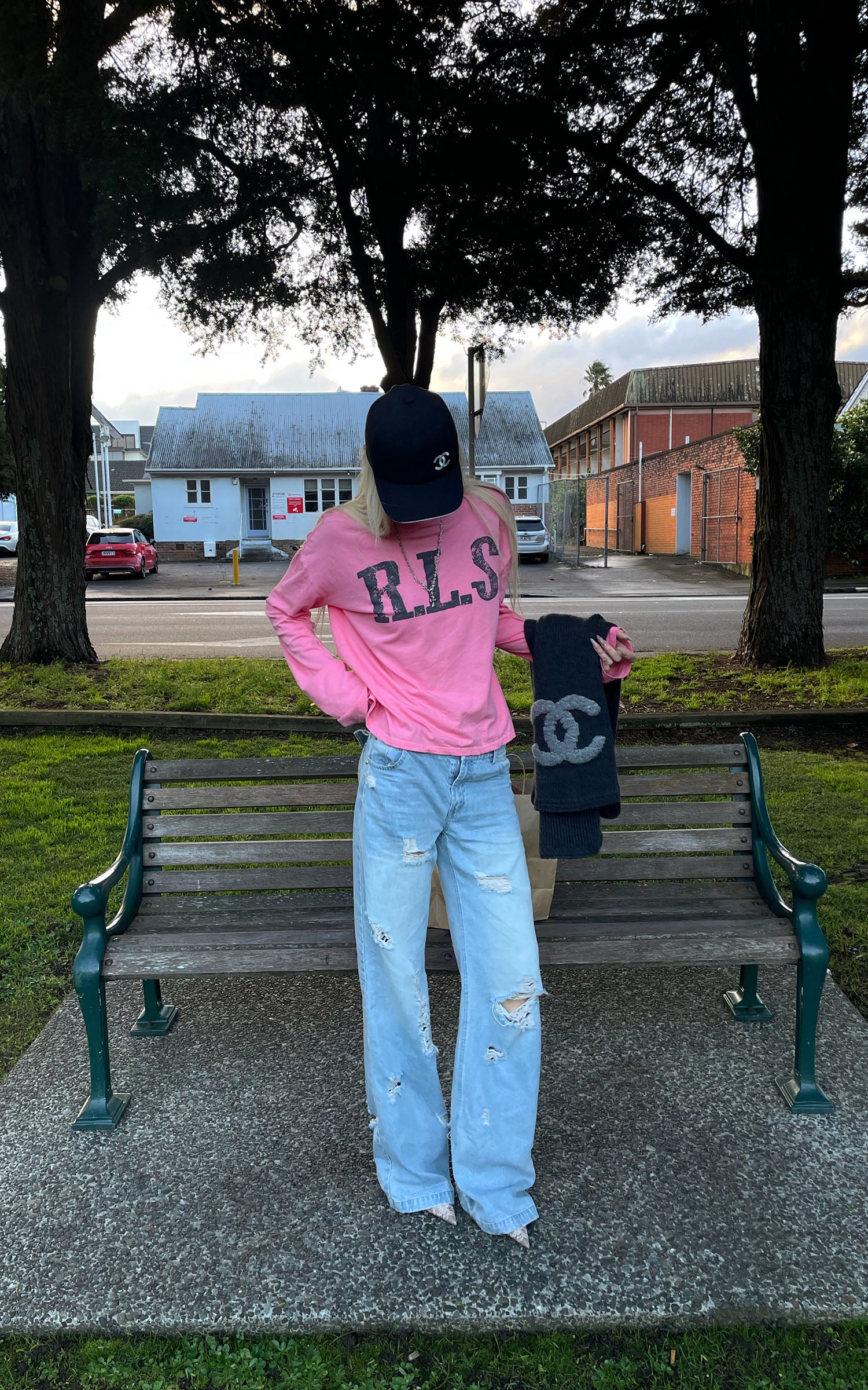 Rase le sol Distressed Logo Long Sleeve T-Shirt