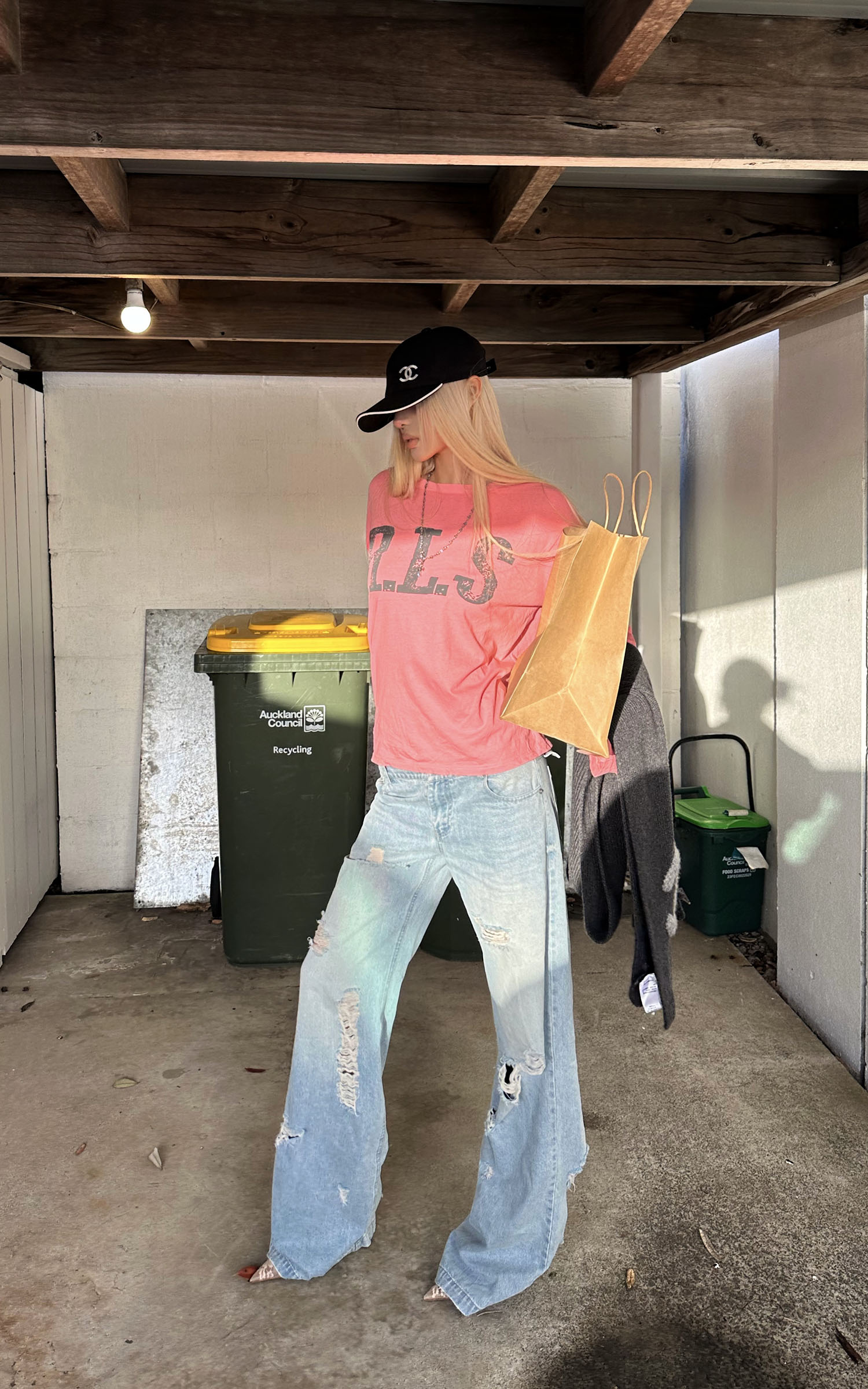 Rase le sol Distressed Logo Long Sleeve T-Shirt