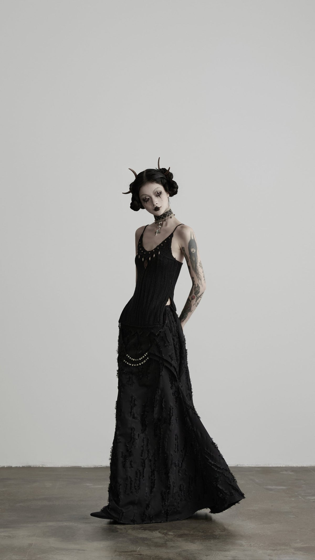 DOINDULGE Gothic Textured Knit Side Slit Camisole Top