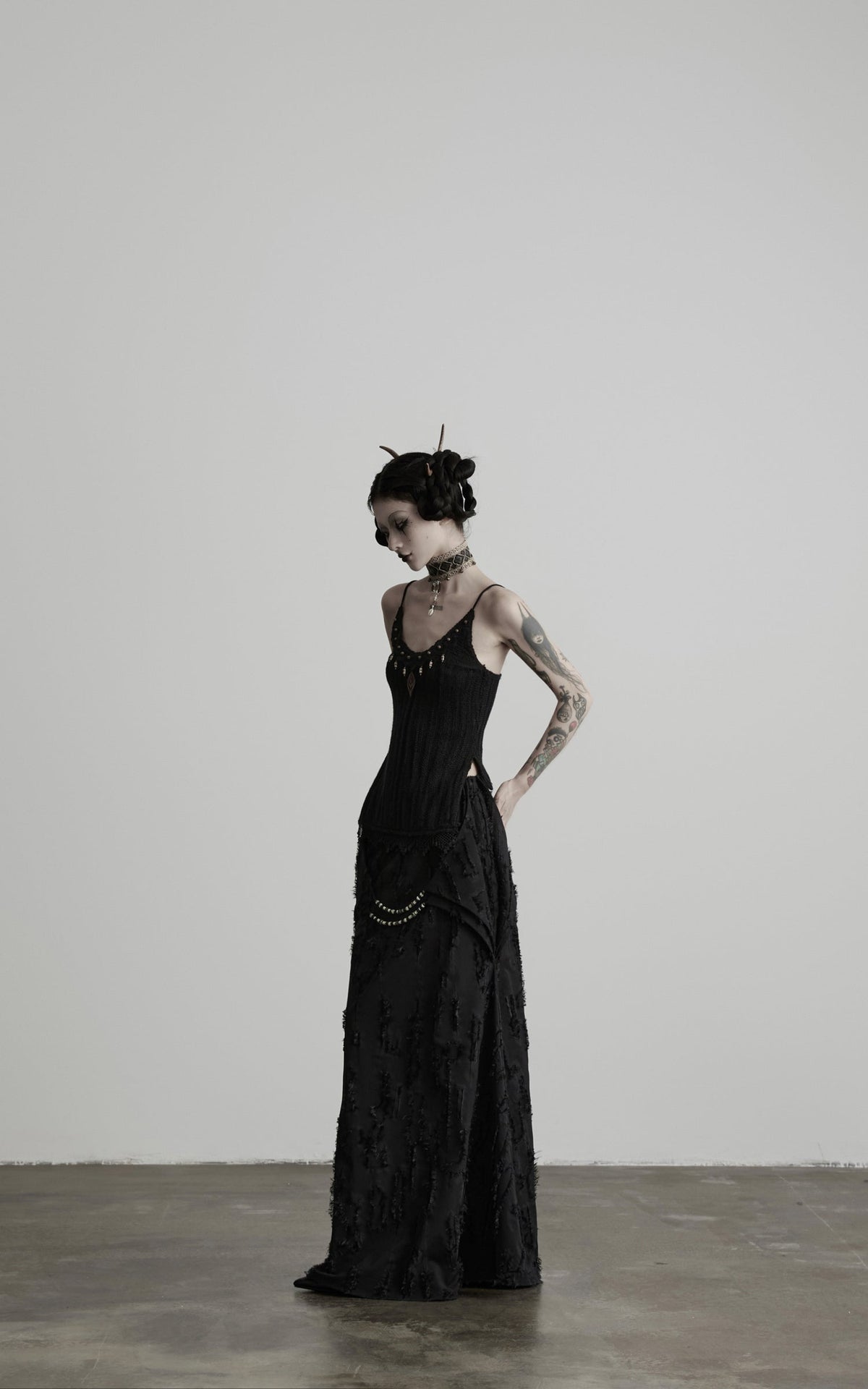 DOINDULGE Gothic Textured Knit Side Slit Camisole Top