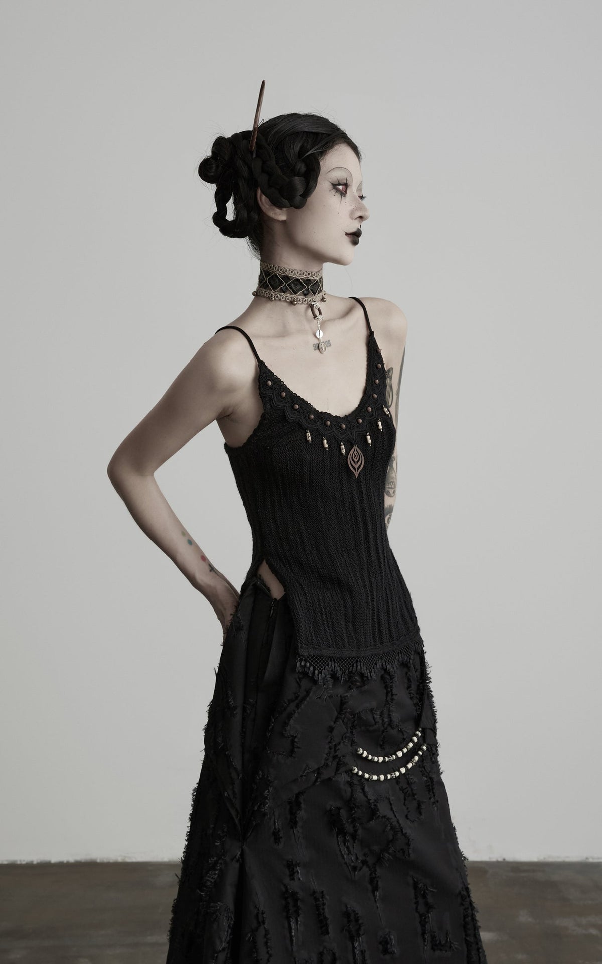 DOINDULGE Gothic Textured Knit Side Slit Camisole Top