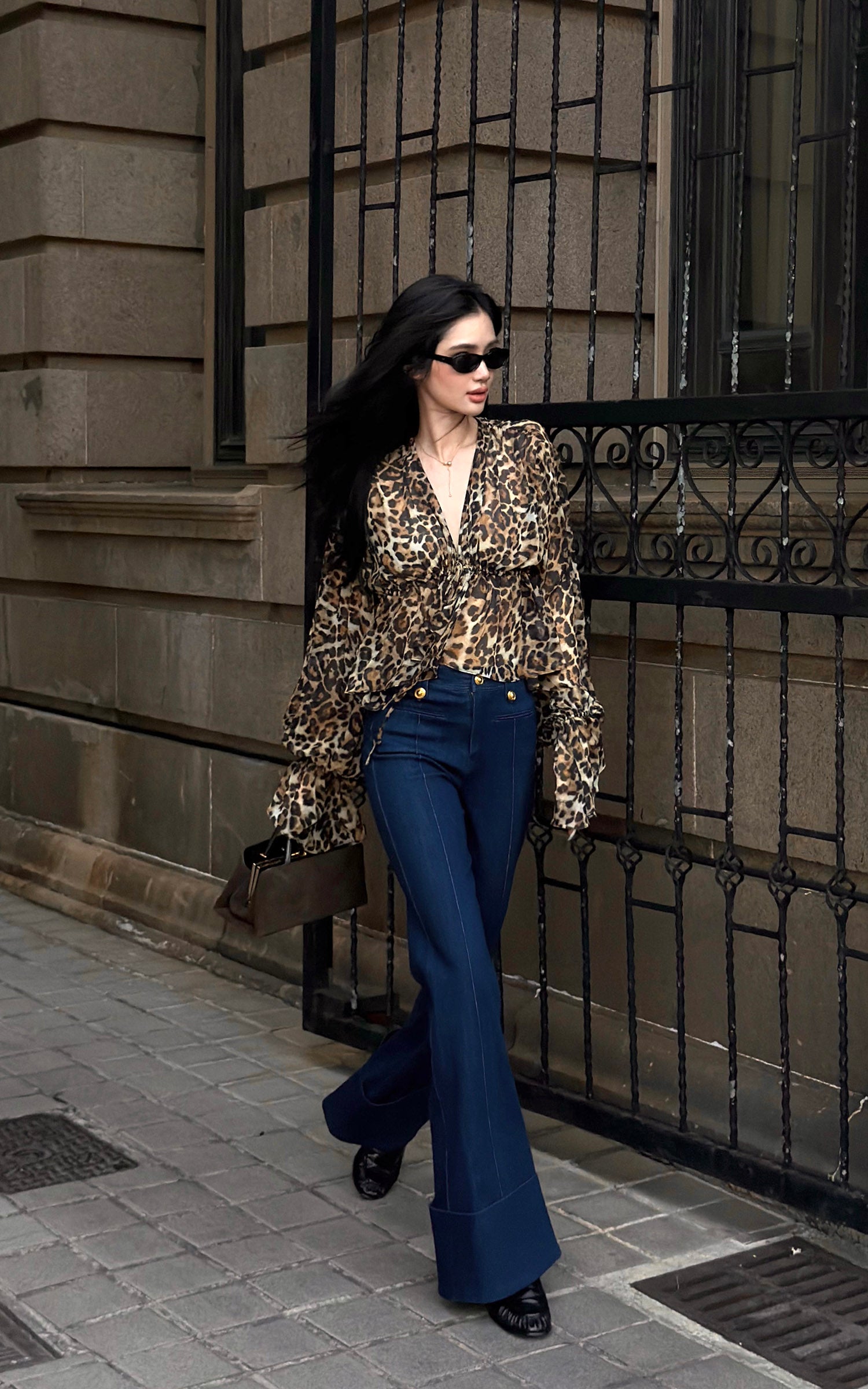 ROVENTE Leopard Chiffon Deep V Ruched Tie-Front Flared Blouse
